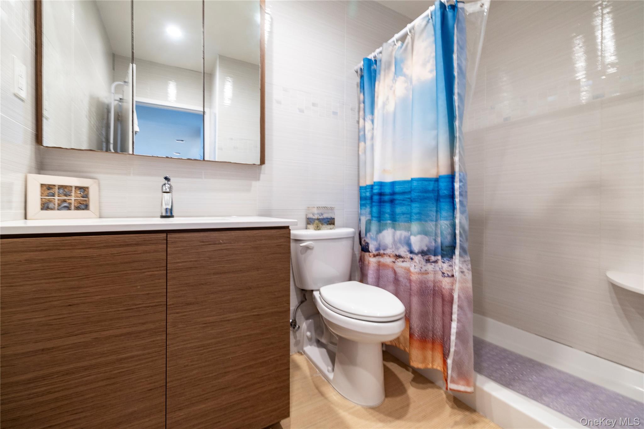 360 Shore Road 3e Property Photo 15