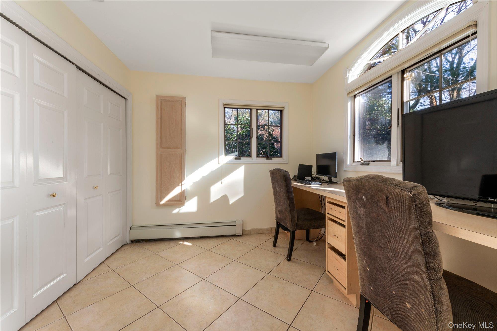 200 Hummingbird Drive Property Photo 17