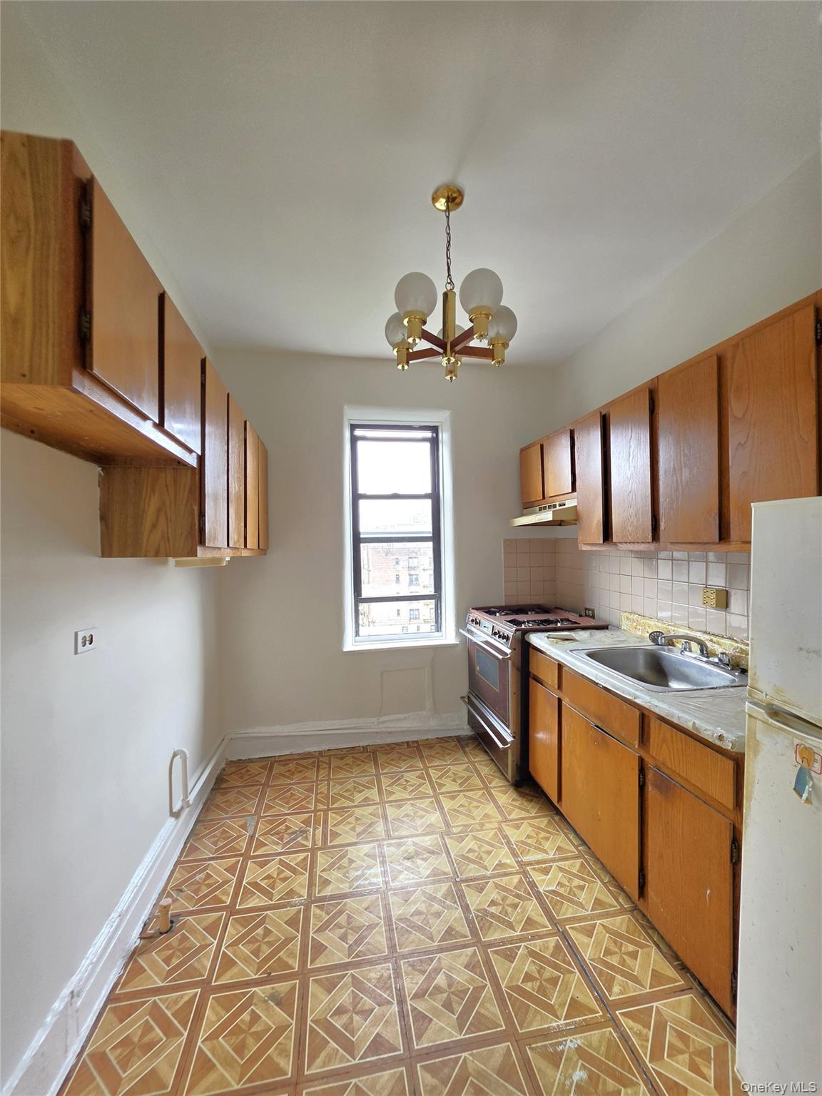 31-14 Crescent Street 7d Property Photo 7