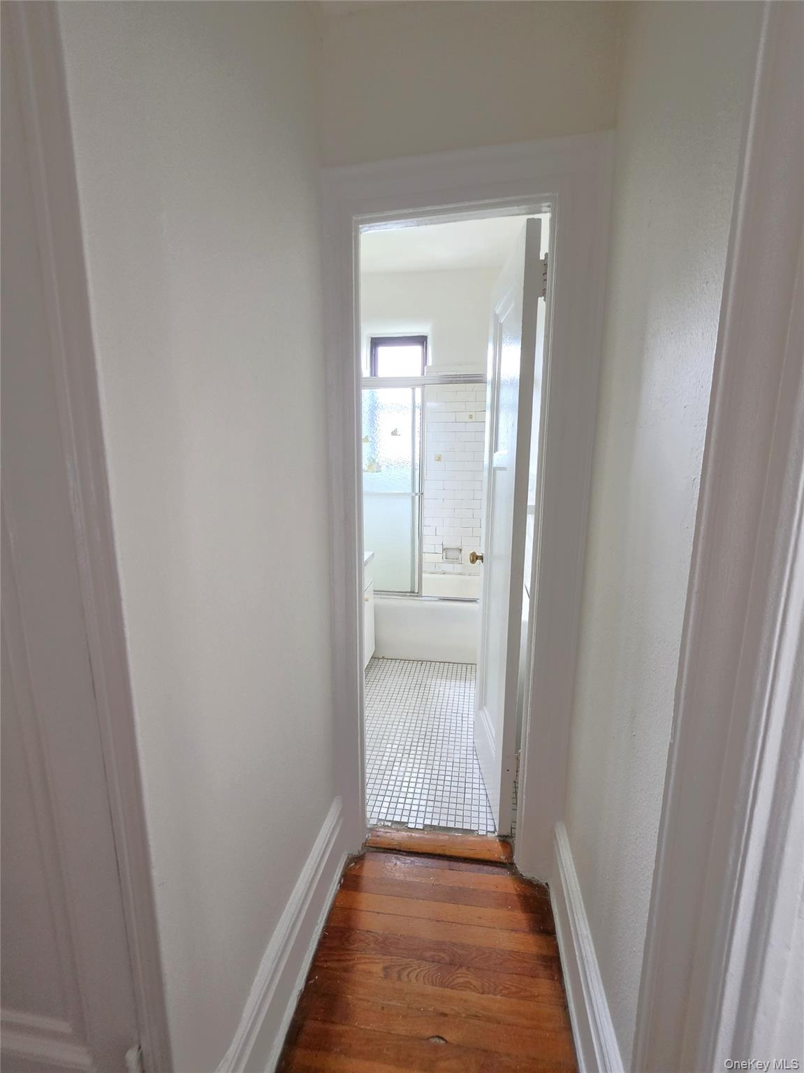 31-14 Crescent Street 7d Property Photo 18