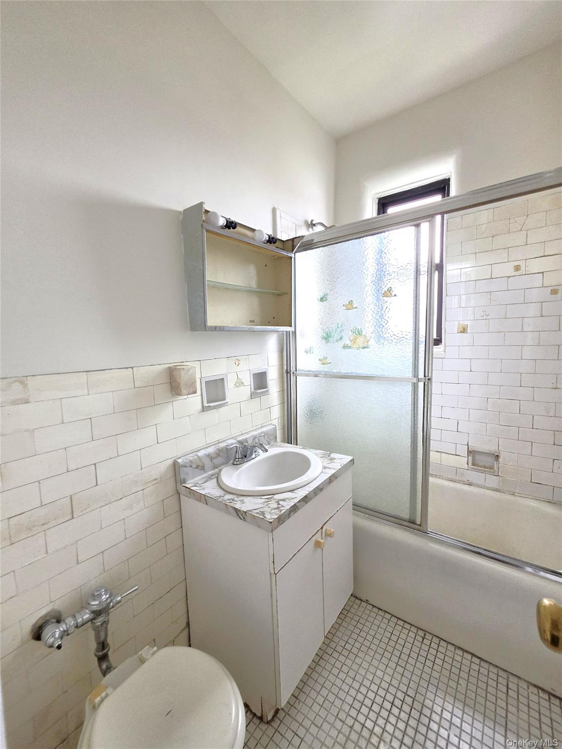 31-14 Crescent Street 7d Property Photo 19