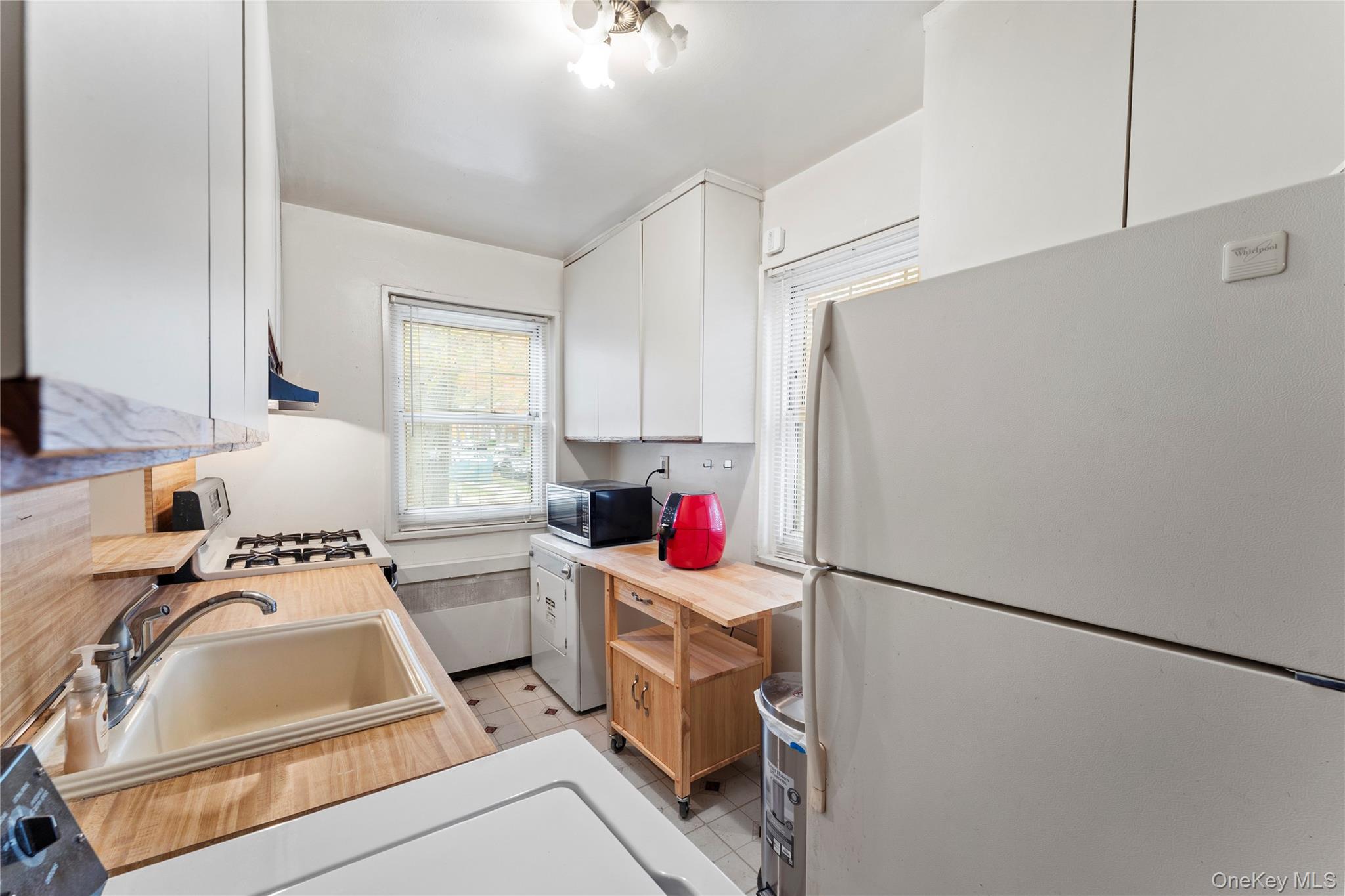 251-29 61st Avenue #719 Property Photo 2