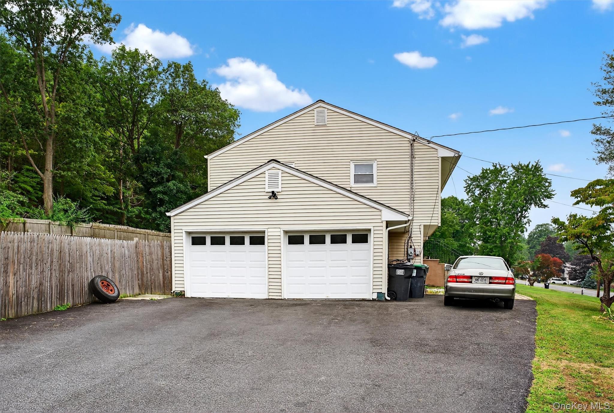 100 Birchwood Drive Property Photo 3