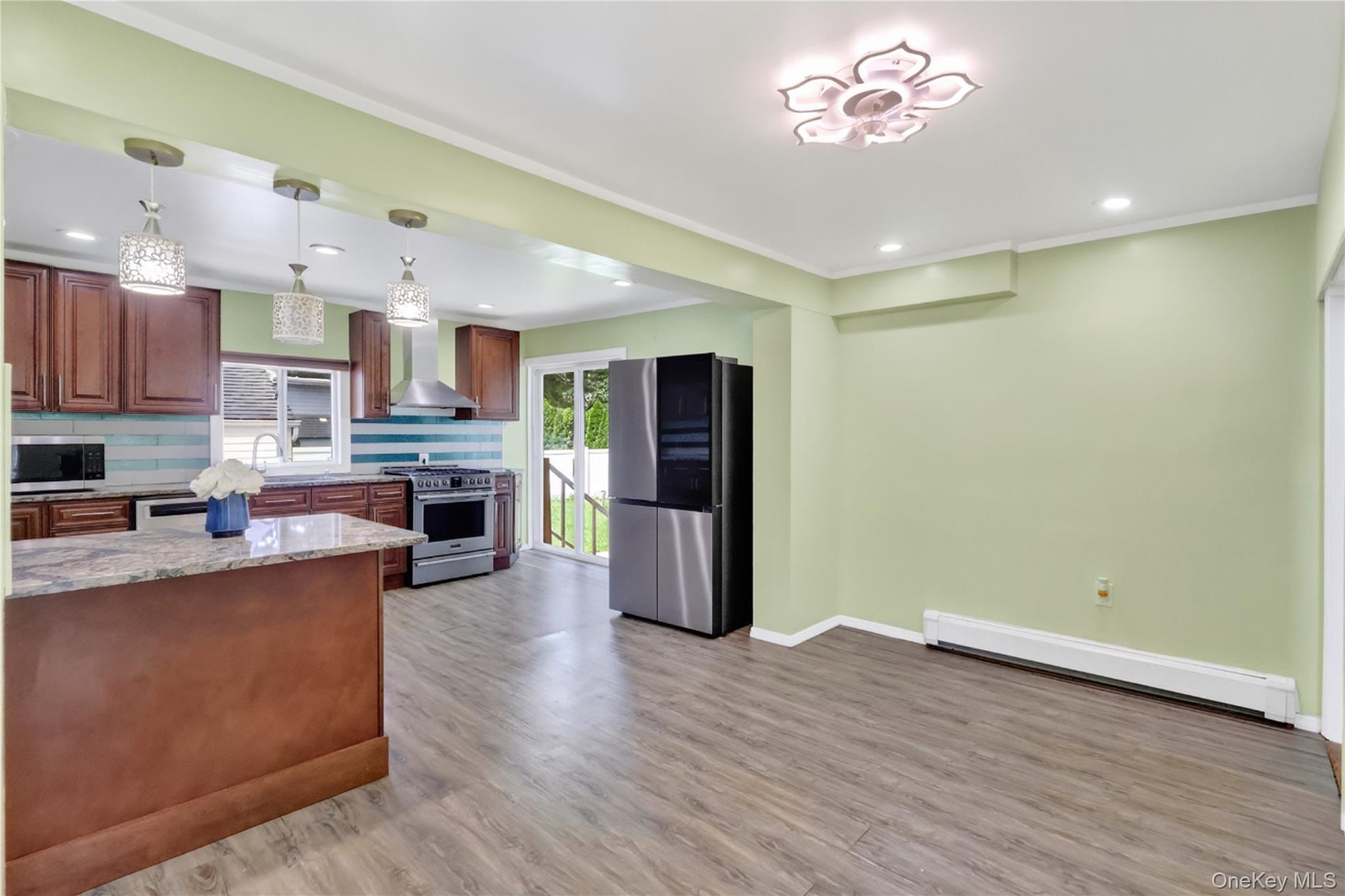 72 Peckham Avenue Property Photo 2
