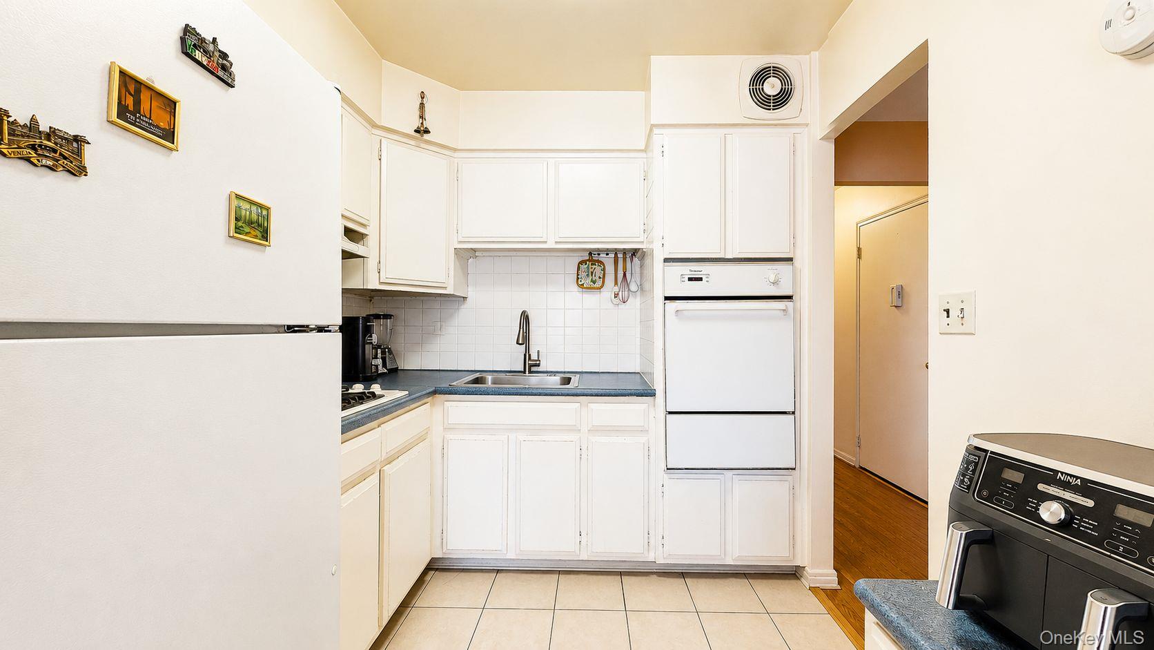 30-34 71st Street Property Photo 5