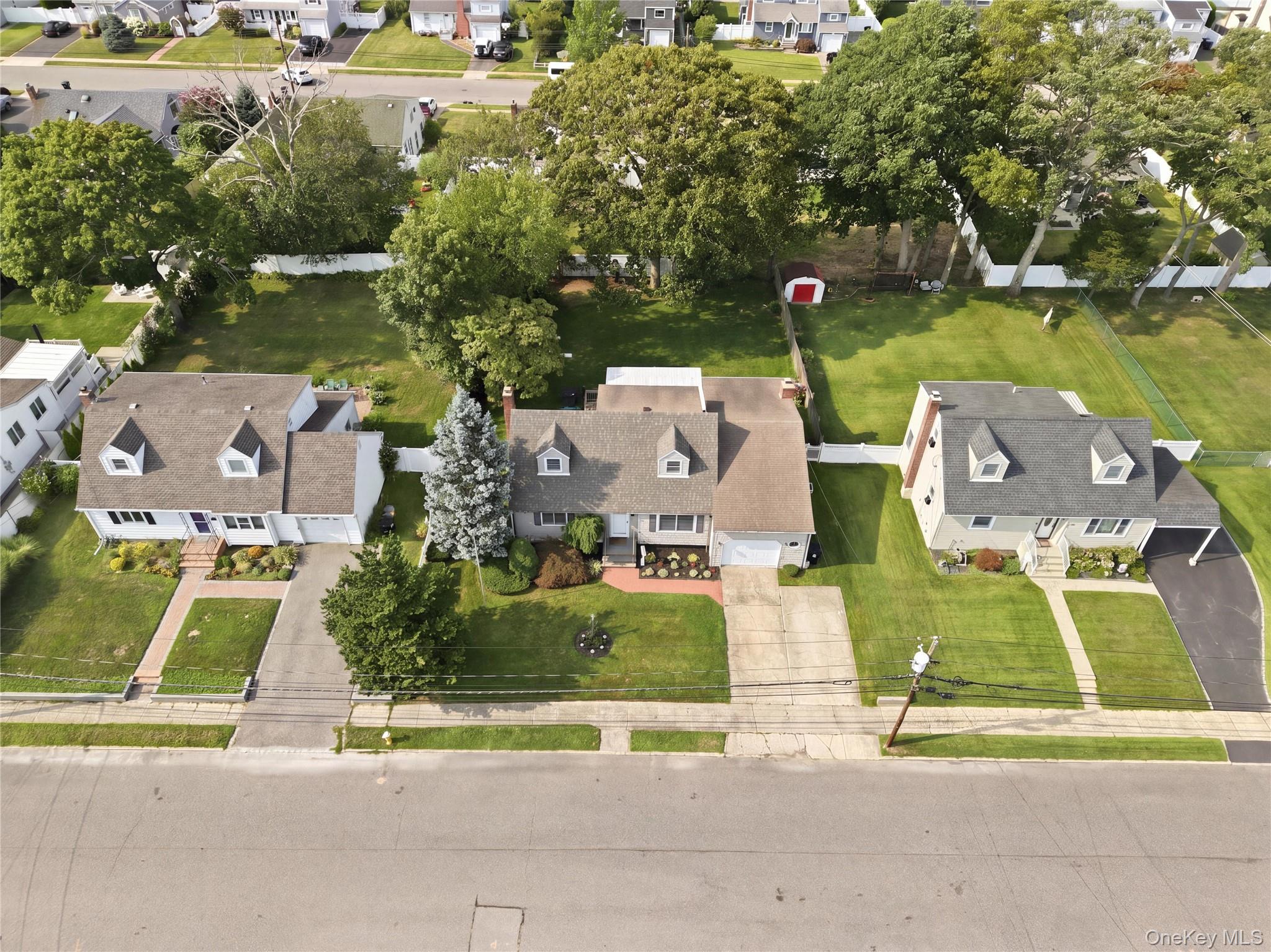 391 Oakwood Avenue Property Photo 6