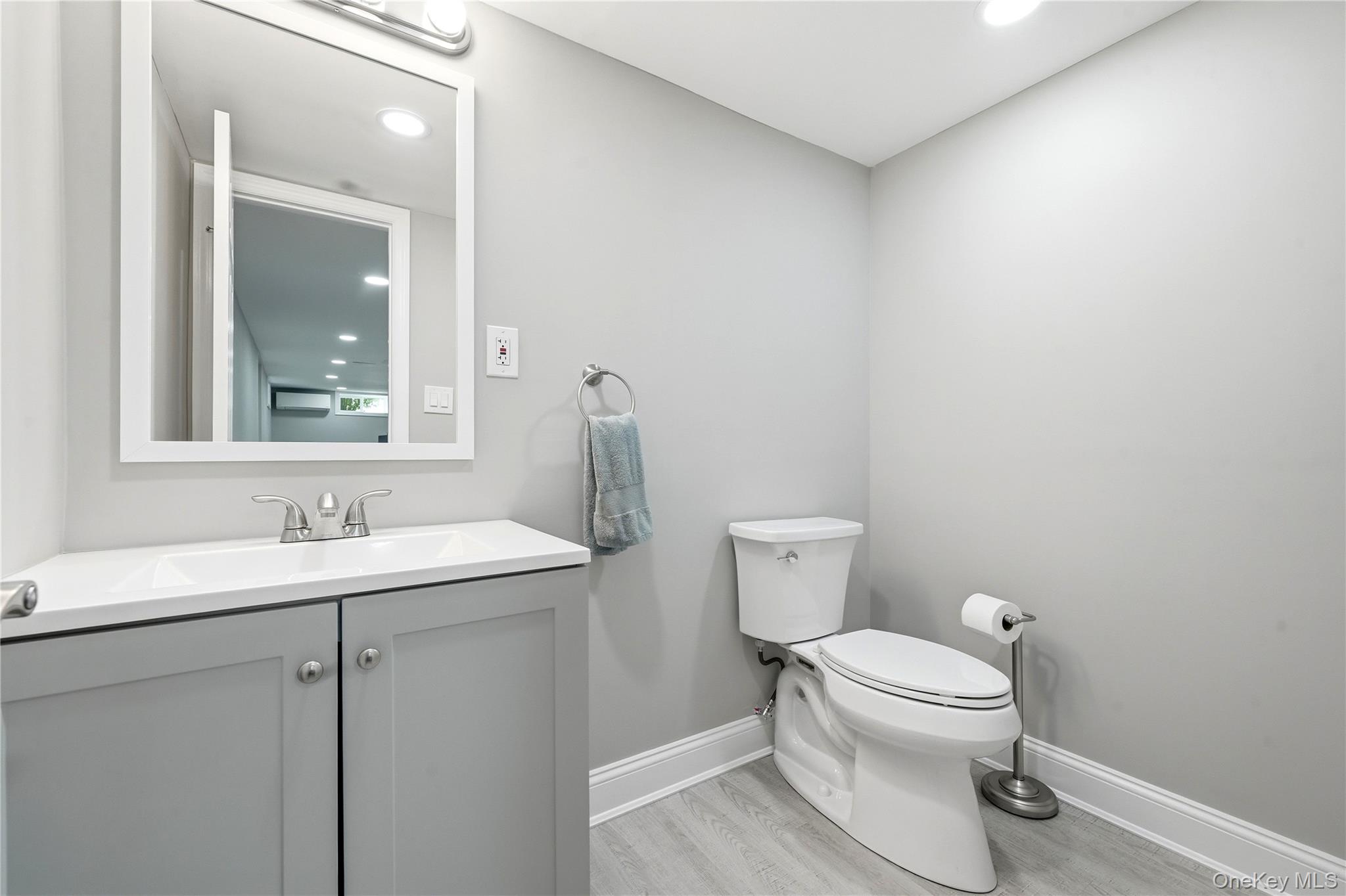 391 Oakwood Avenue Property Photo 37