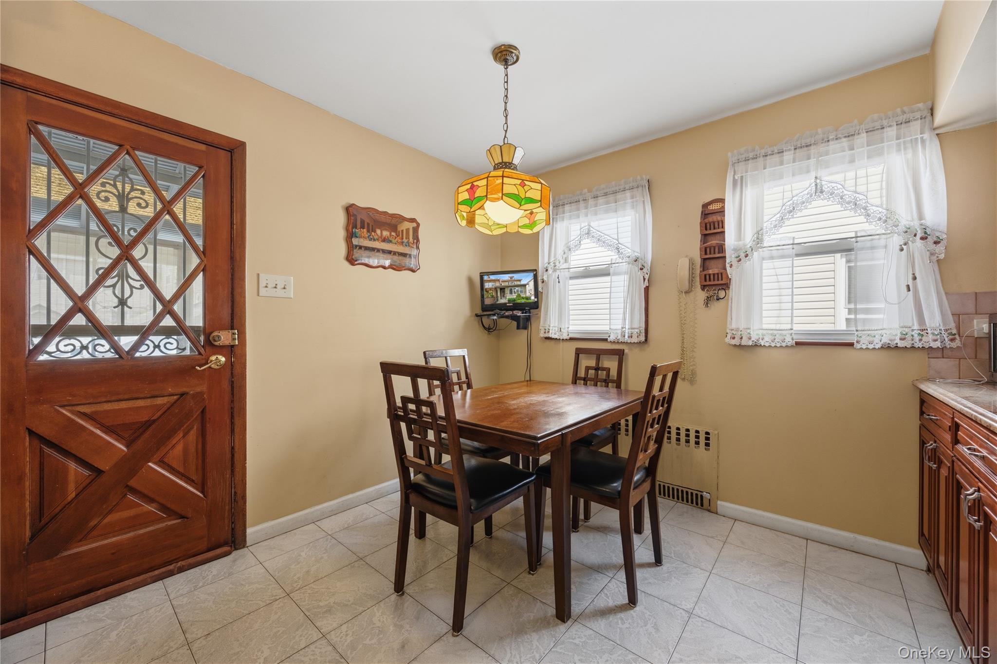 1659 Lurting Avenue Property Photo 12