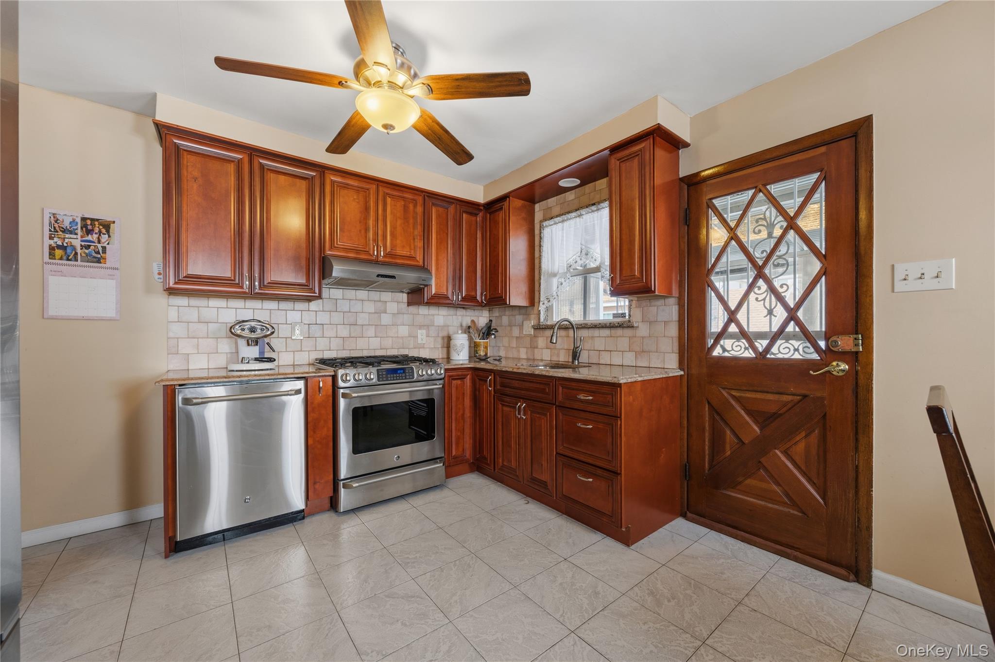 1659 Lurting Avenue Property Photo 13