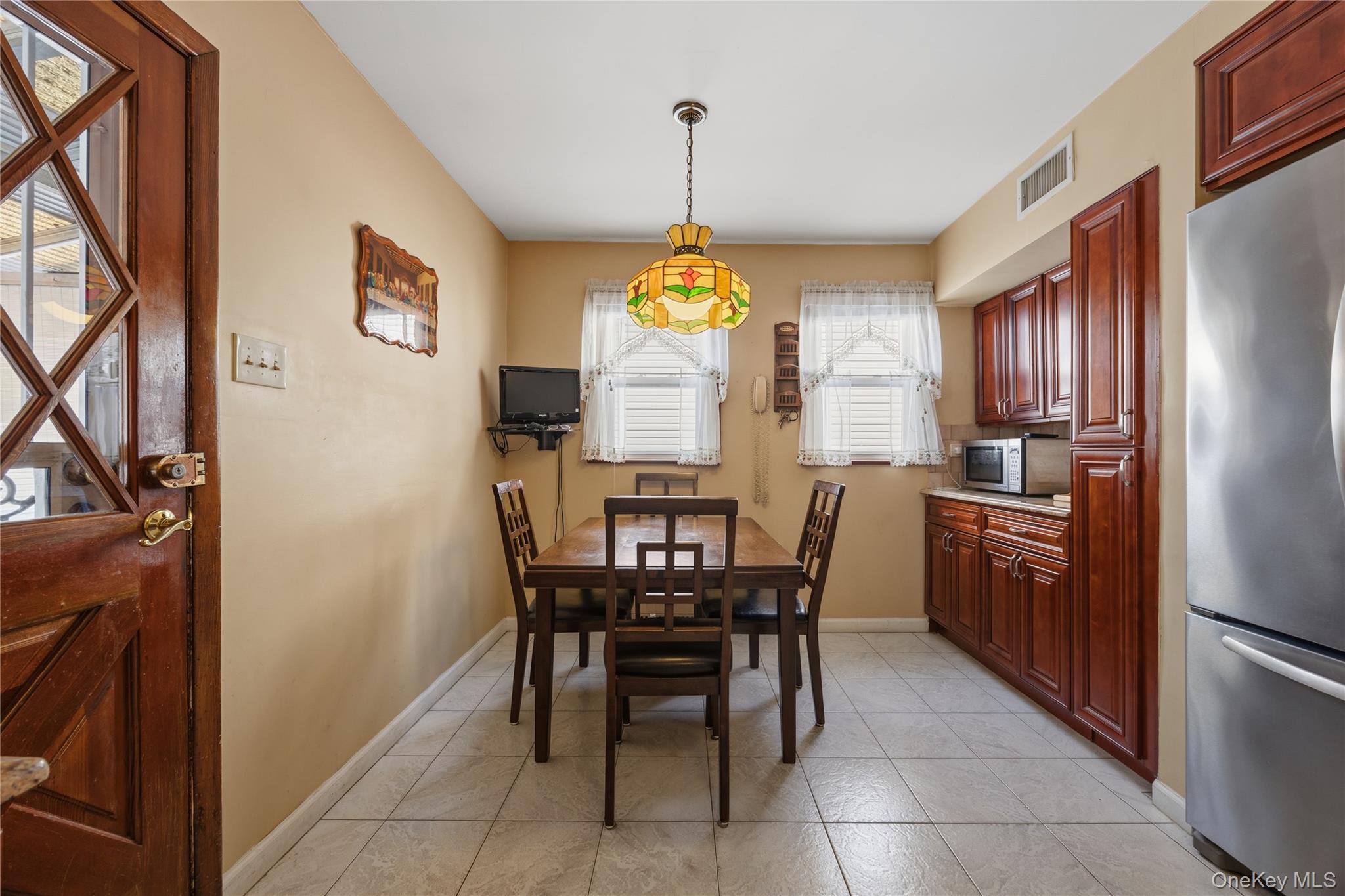 1659 Lurting Avenue Property Photo 14