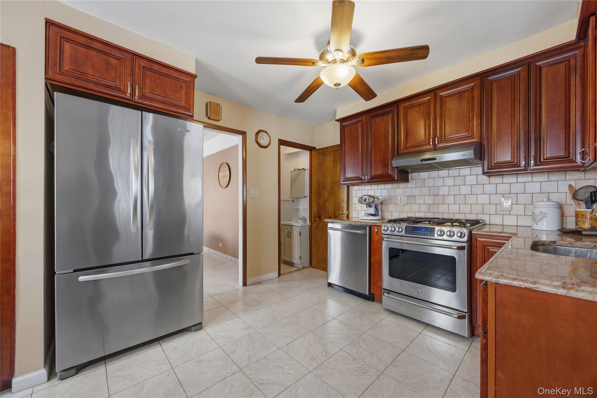 1659 Lurting Avenue Property Photo 15
