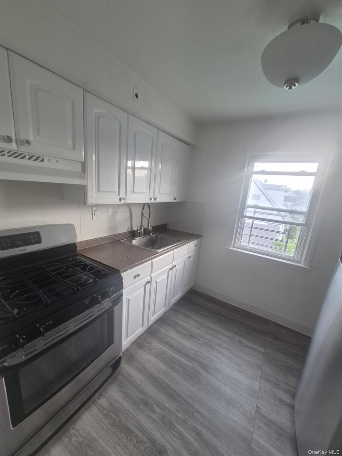 1037255 Property Photo 1