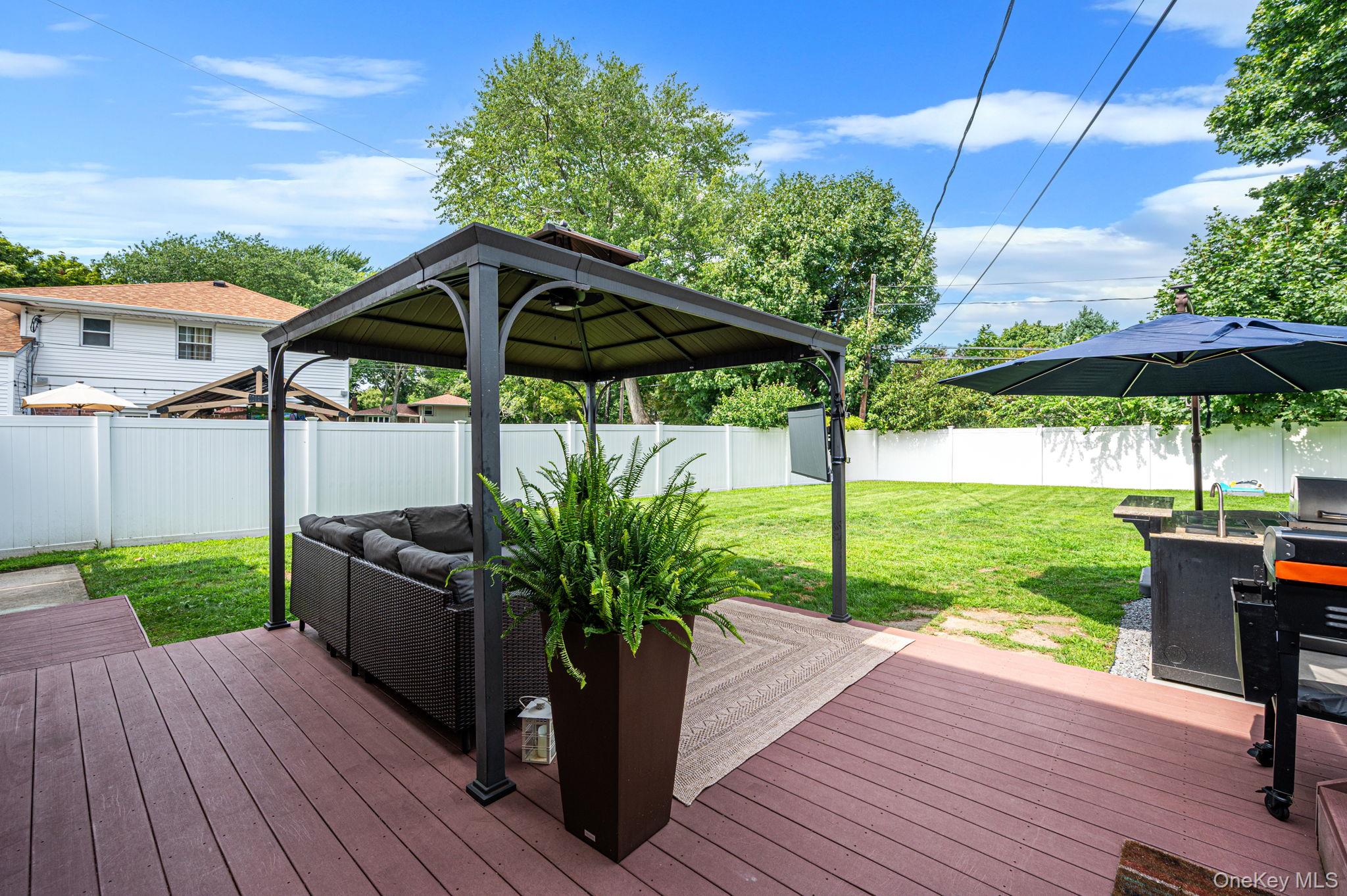 25 Dudley Lane Property Photo 40
