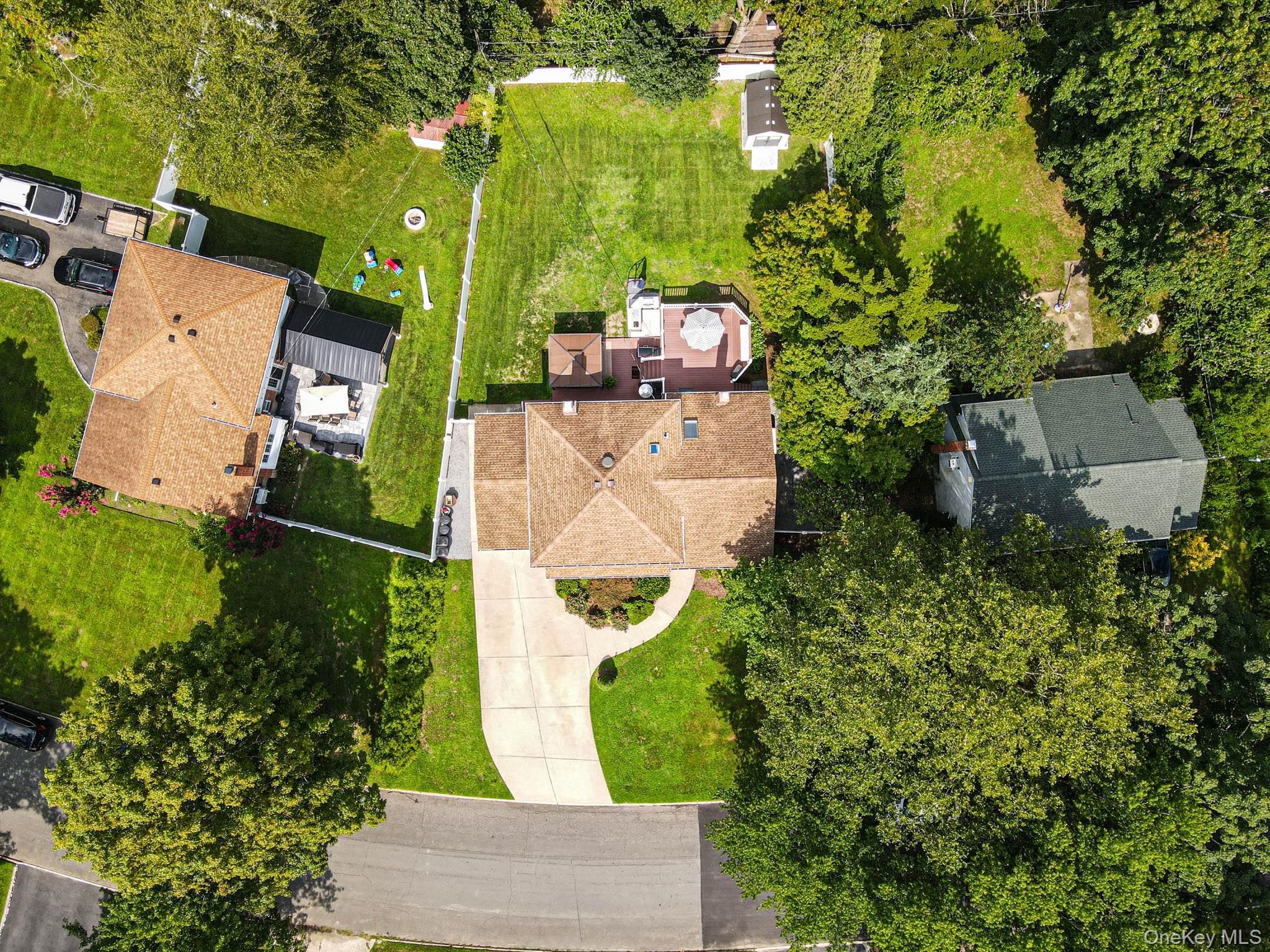 25 Dudley Lane Property Photo 45