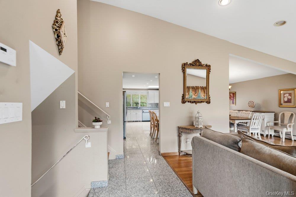 11 Laurie Place Property Photo 7
