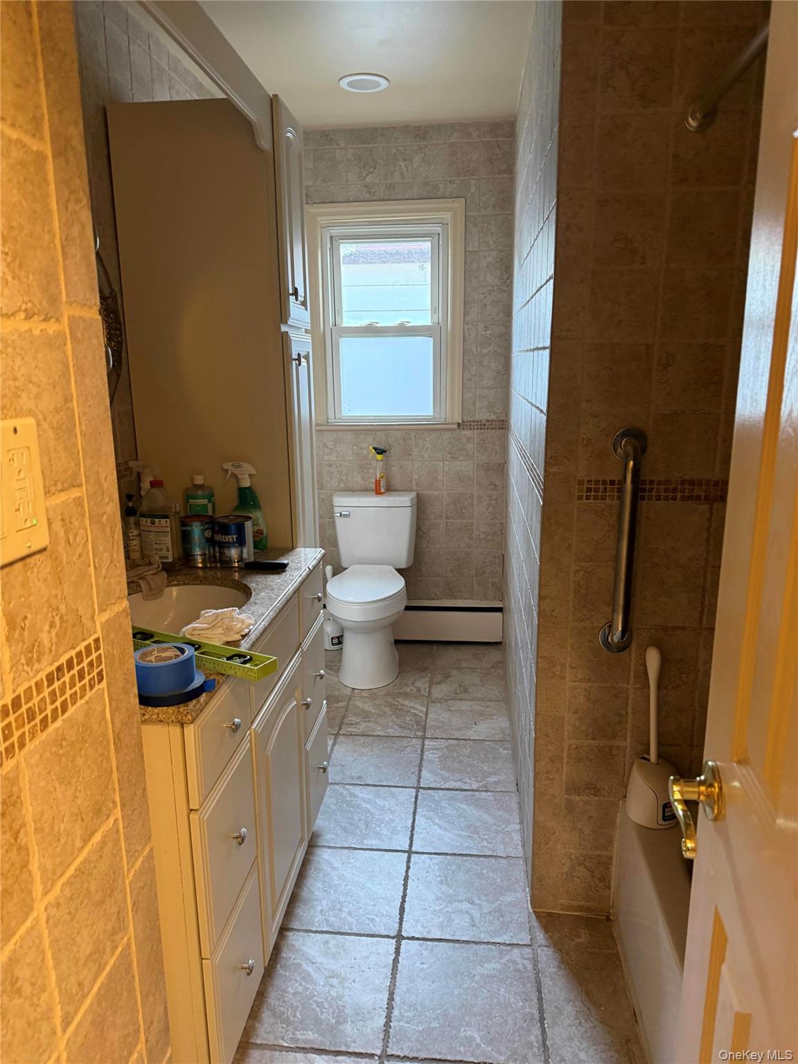 1037260 Property Photo 5