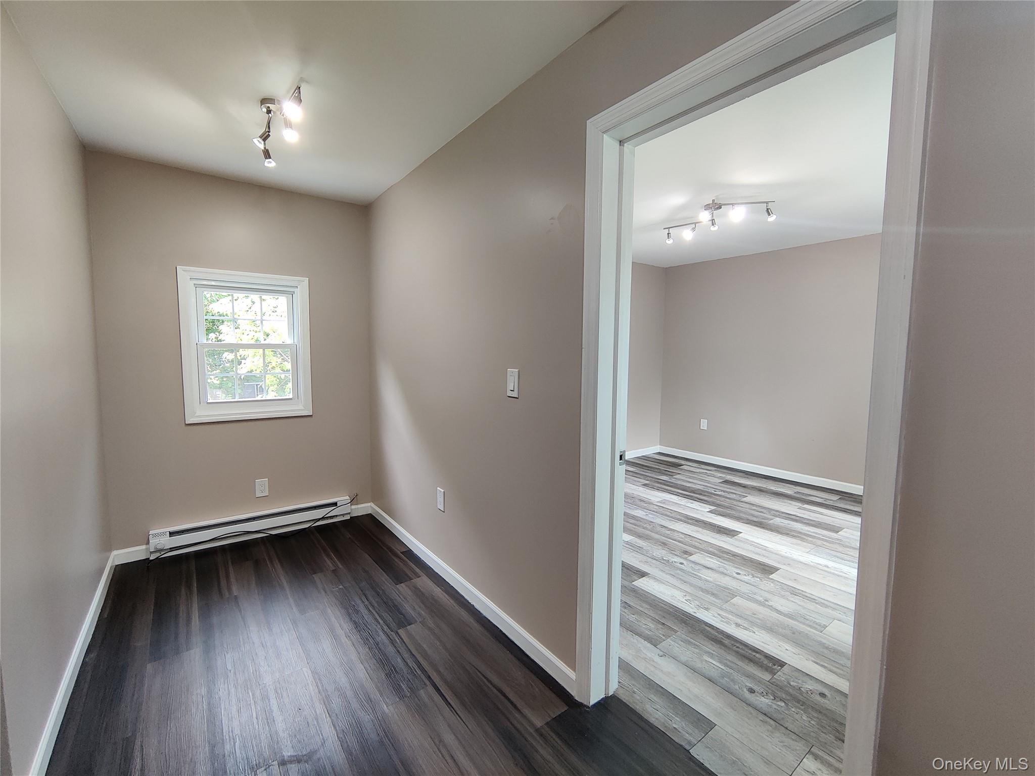 917-921 Violet Avenue B Property Photo 18