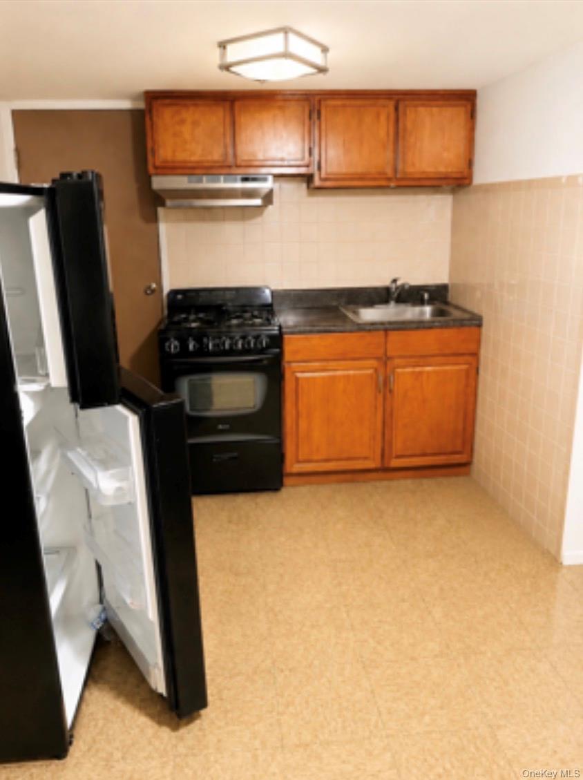 1475 Jefferson Avenue Property Photo 8