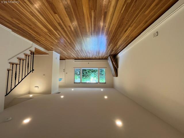 35 Sands Point Road B Property Photo 4