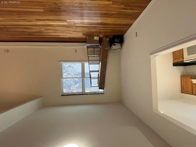 35 Sands Point Road B Property Photo 6