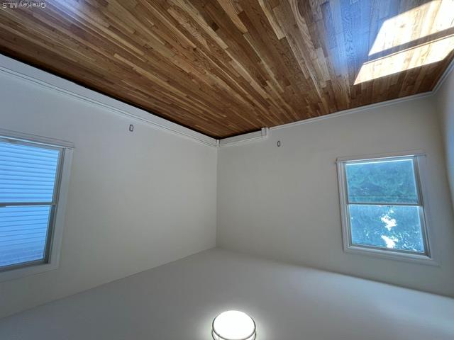 35 Sands Point Road B Property Photo 11