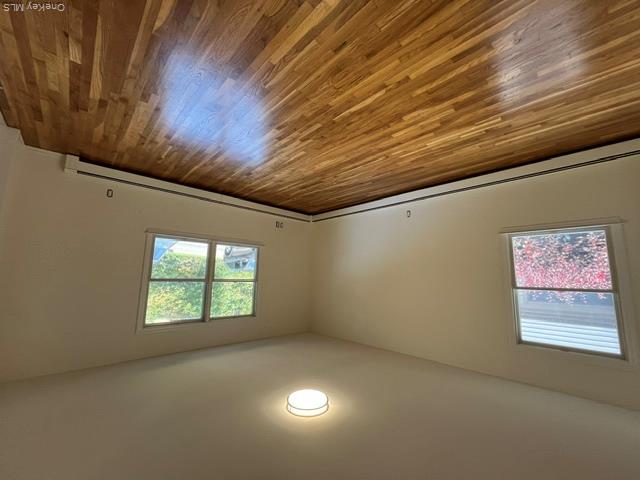 35 Sands Point Road B Property Photo 16