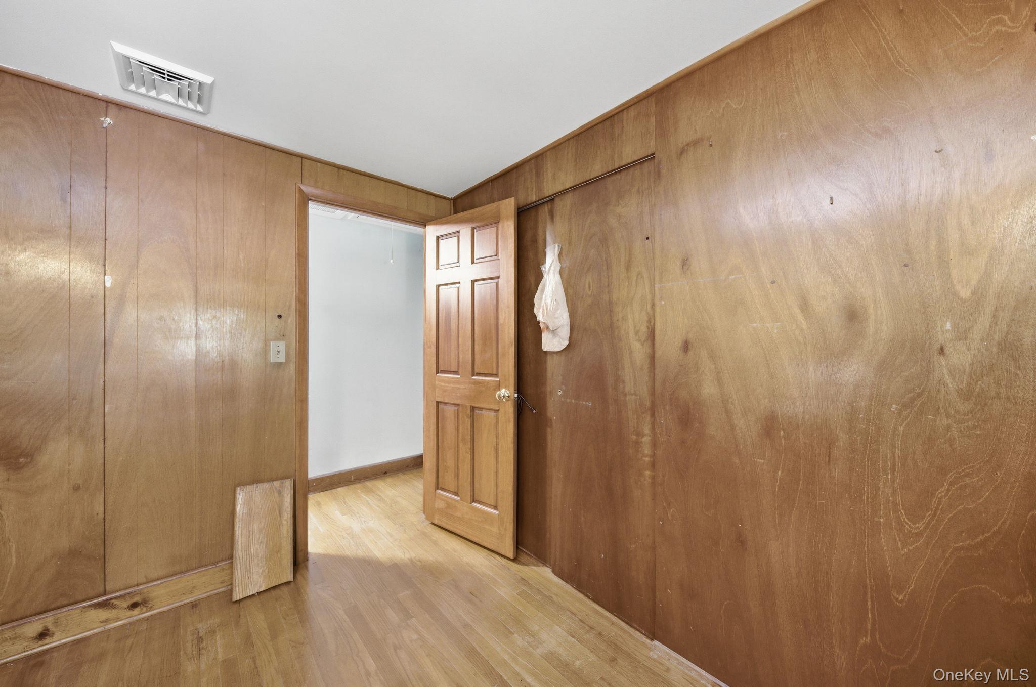 24 Van Dam Road Property Photo 23