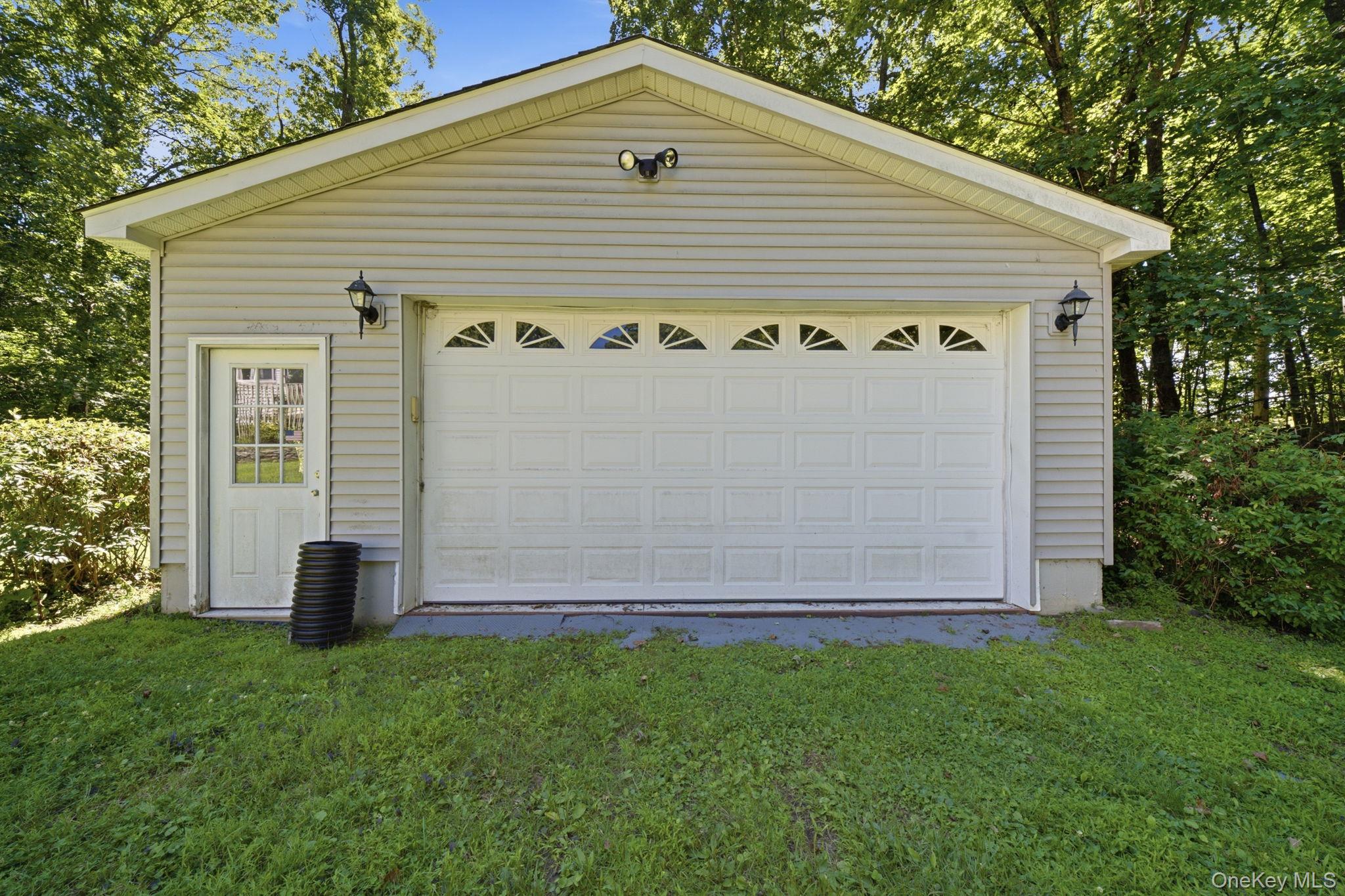 24 Van Dam Road Property Photo 33