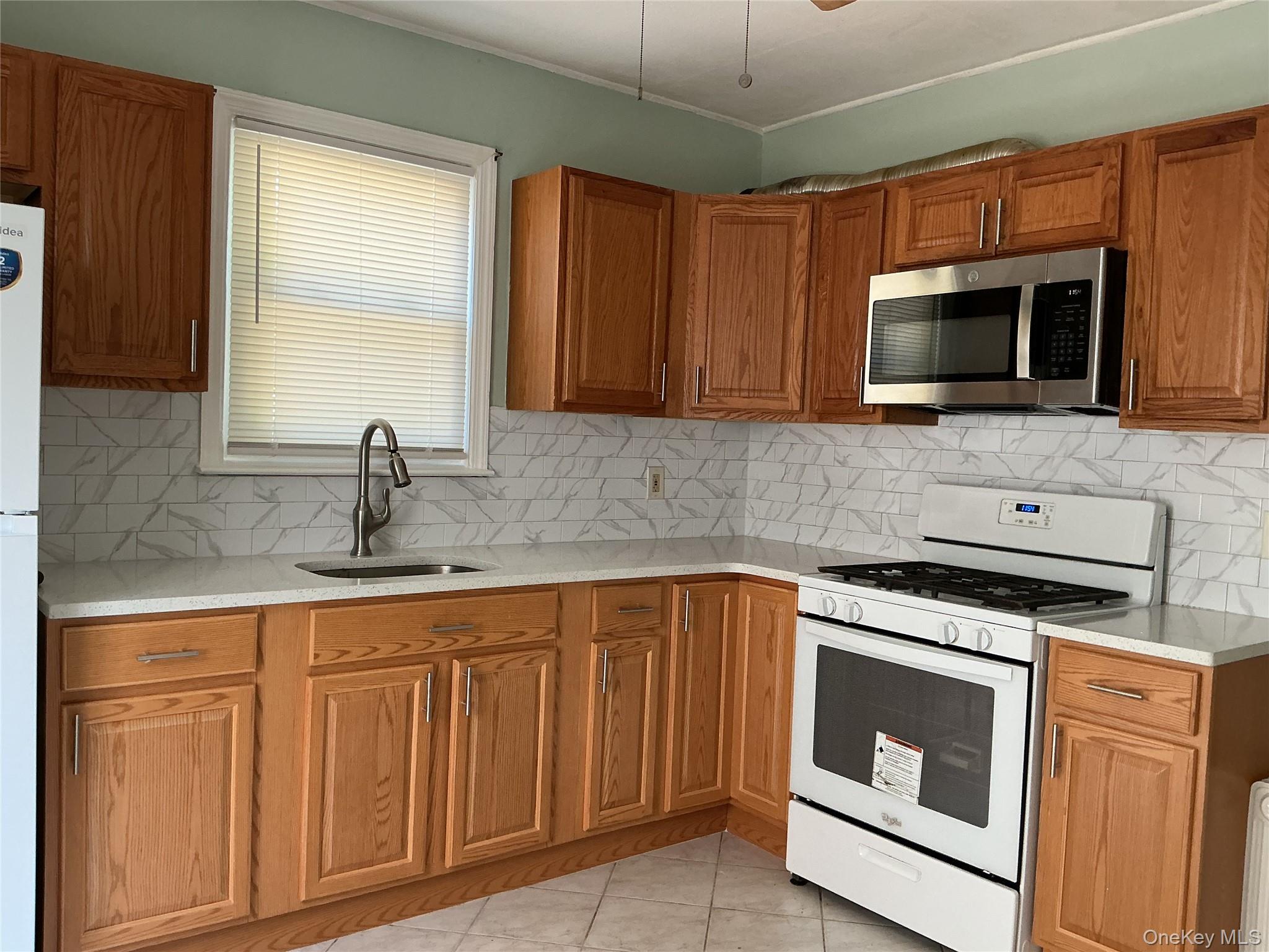11824 236th Street Property Photo 4