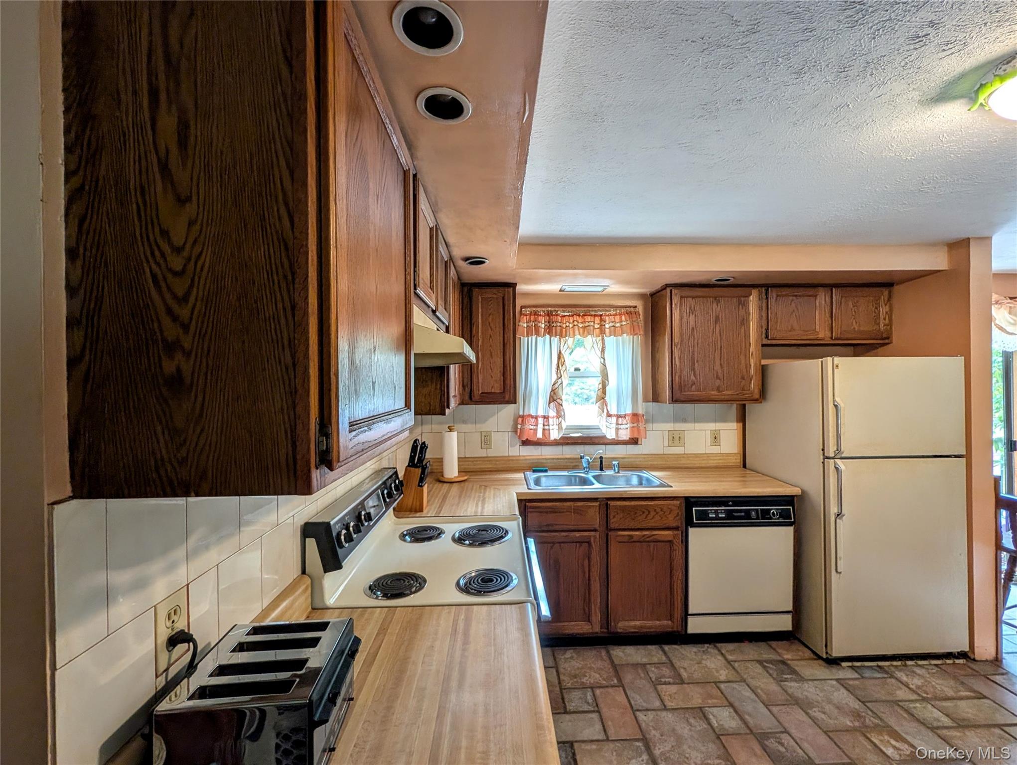 77 Murphy Road Property Photo 15