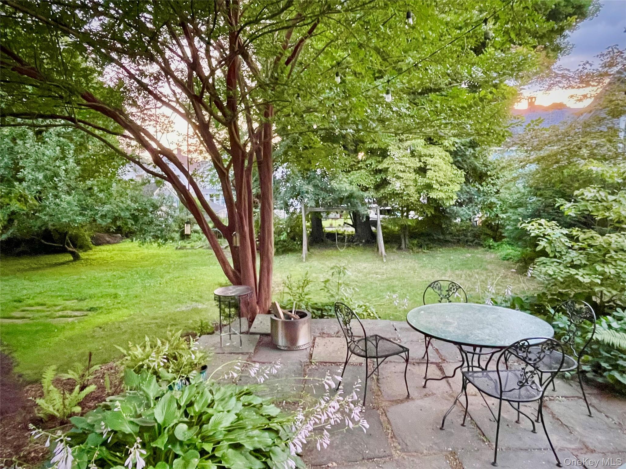 304 Union Avenue Property Photo 4