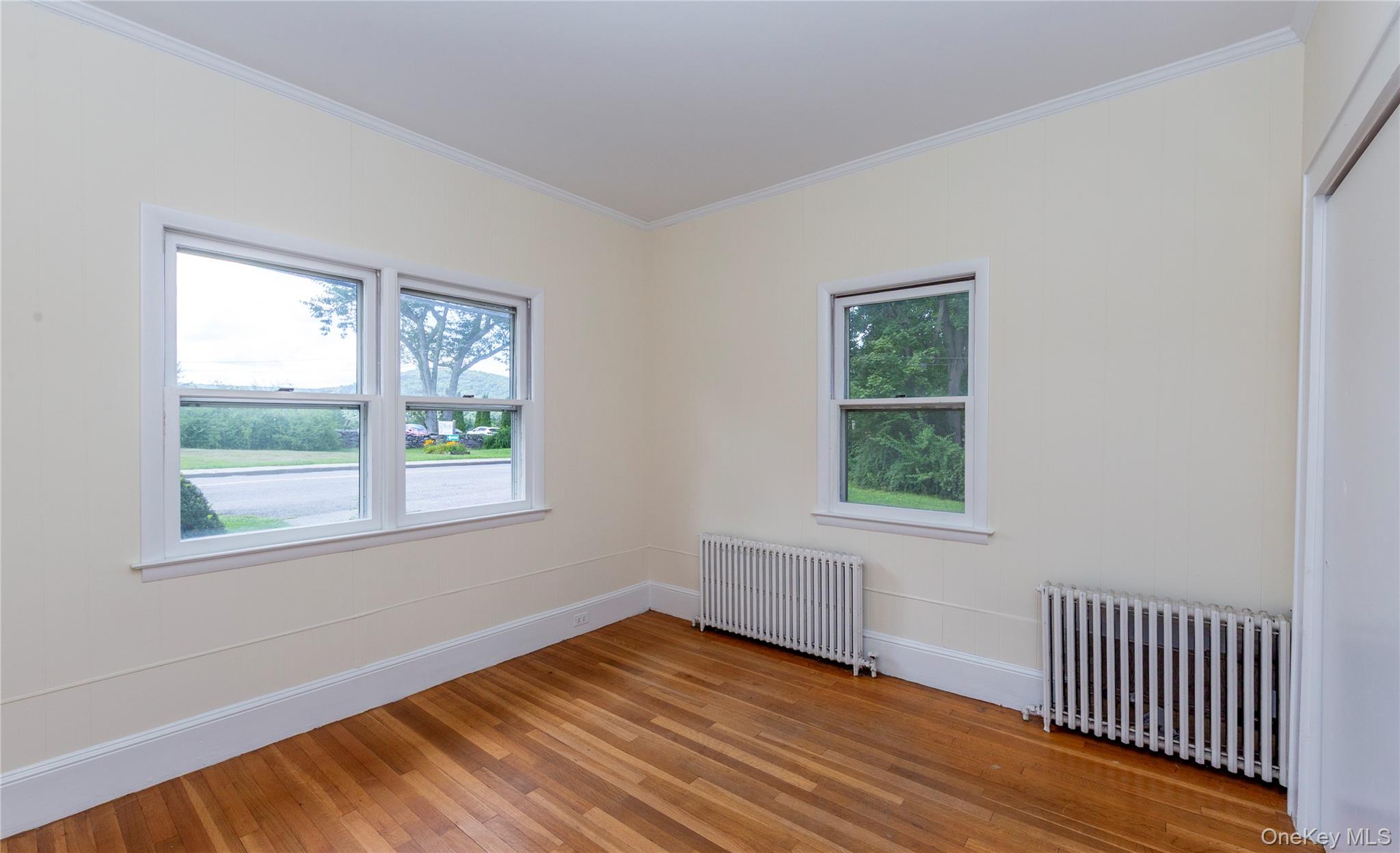 140 E Main Street 1 Property Photo 6