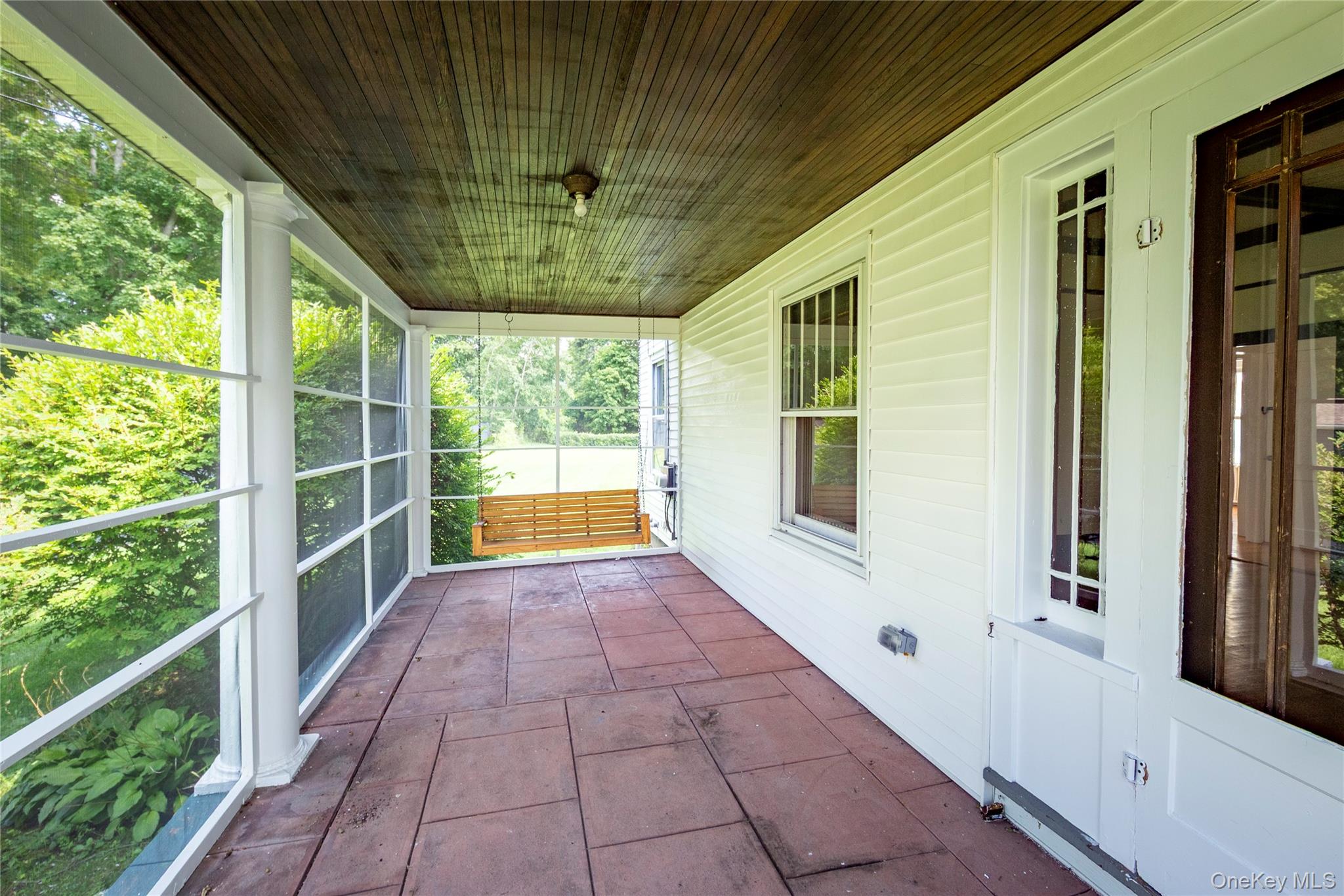 140 E Main Street 1 Property Photo 15