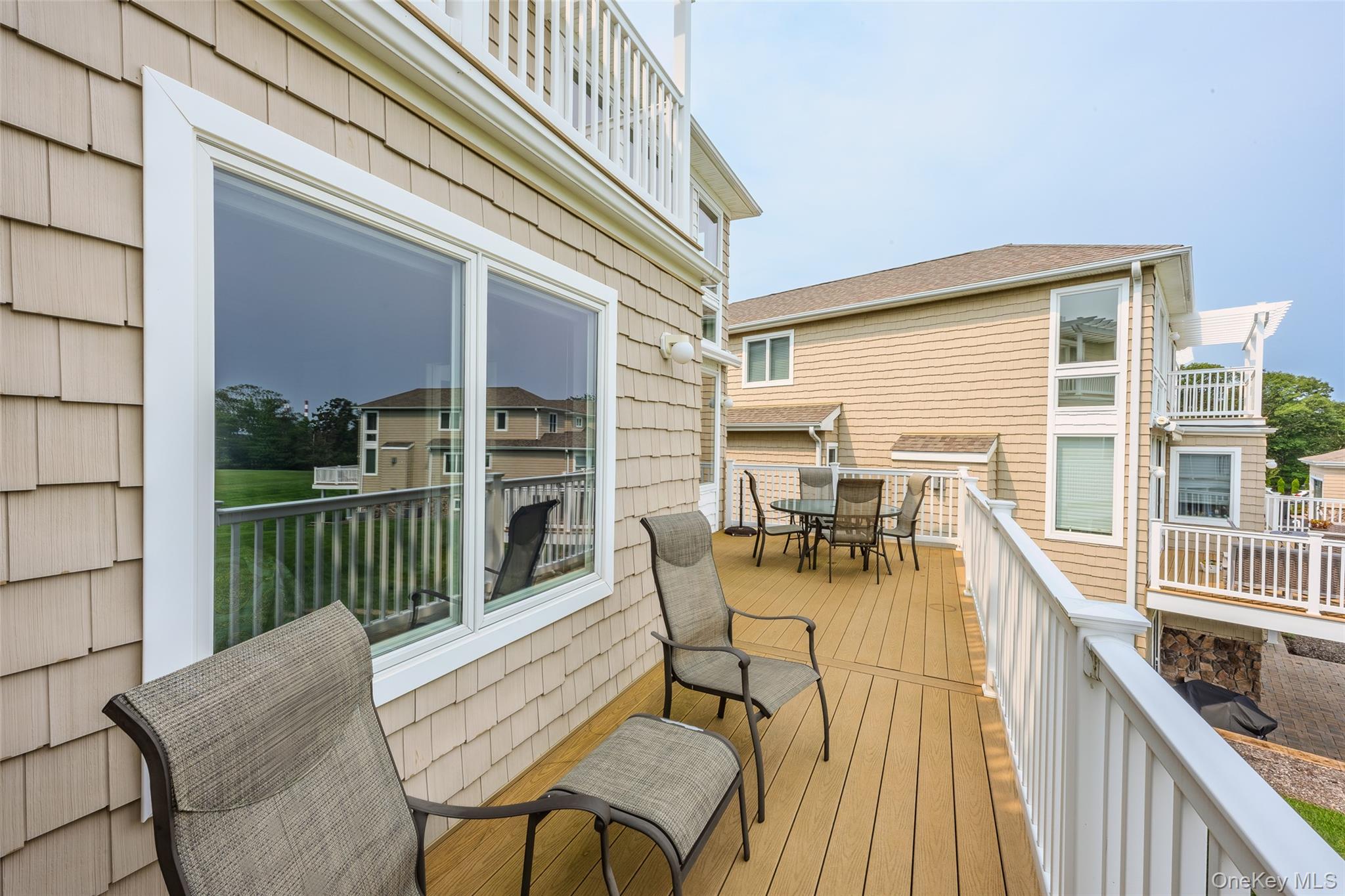 35 Theresa Lane Property Photo 7