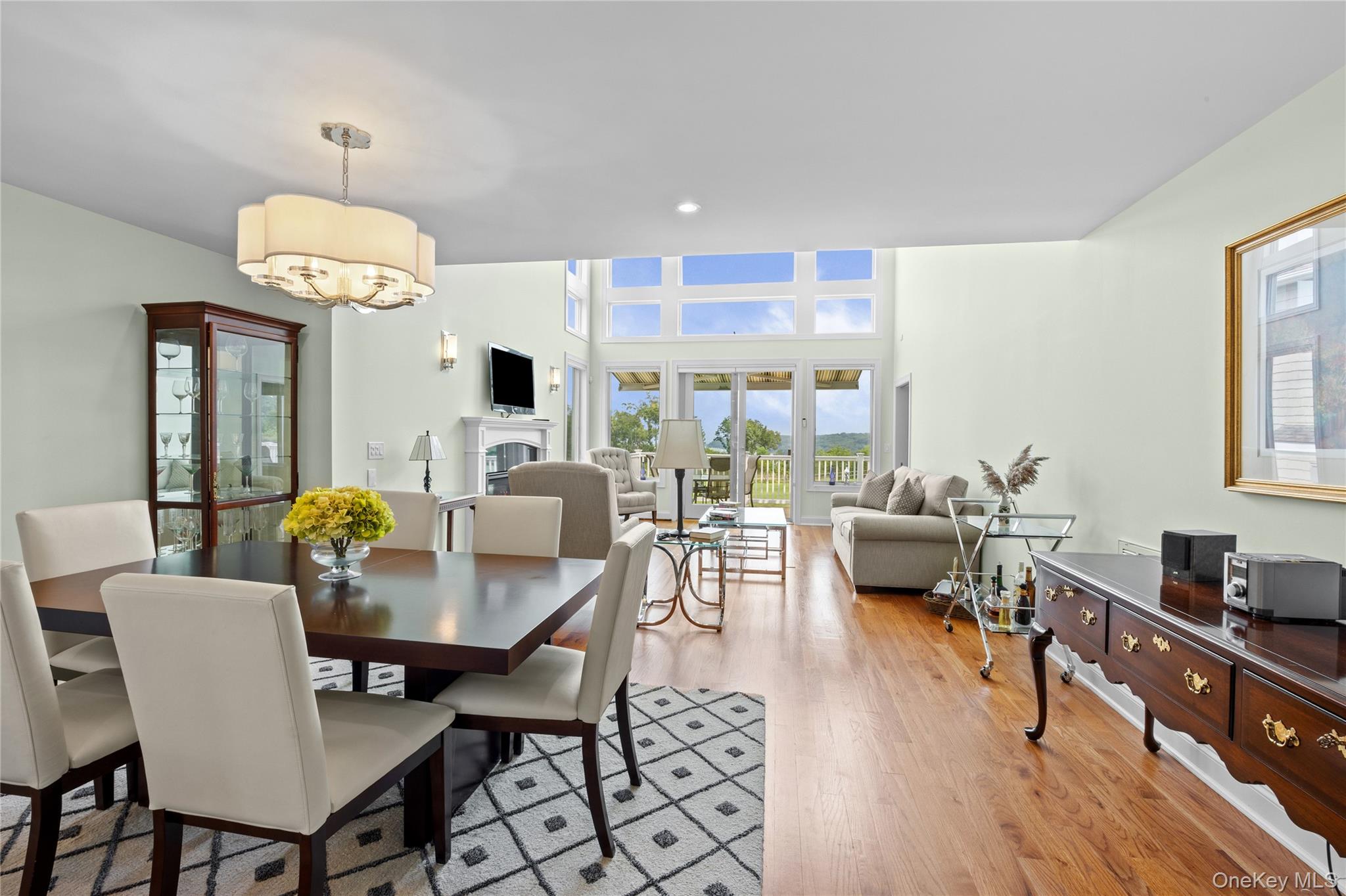 35 Theresa Lane Property Photo 12