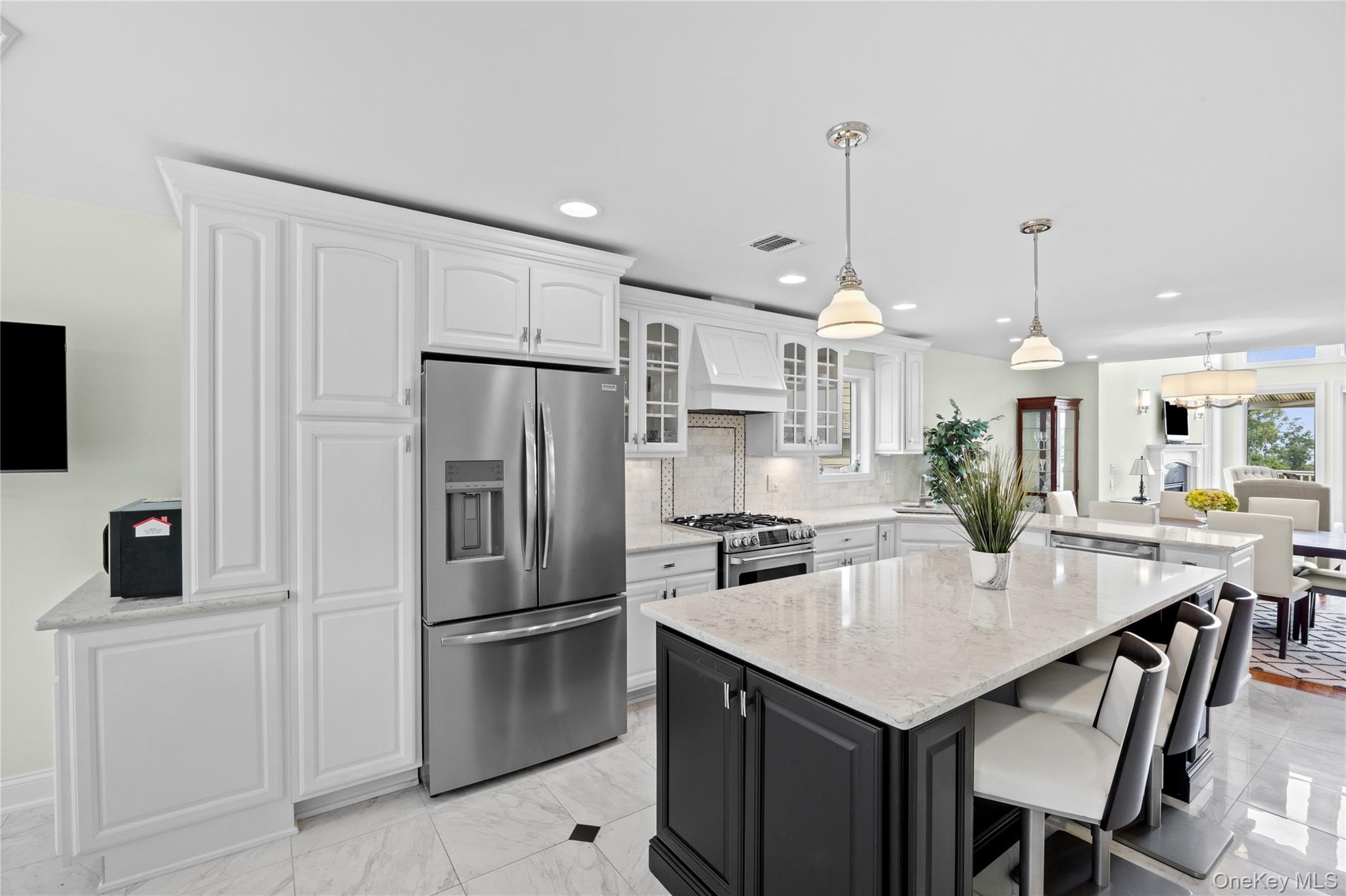 35 Theresa Lane Property Photo 16