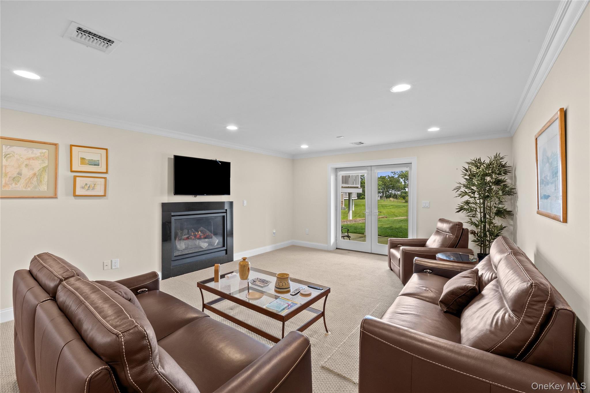 35 Theresa Lane Property Photo 34