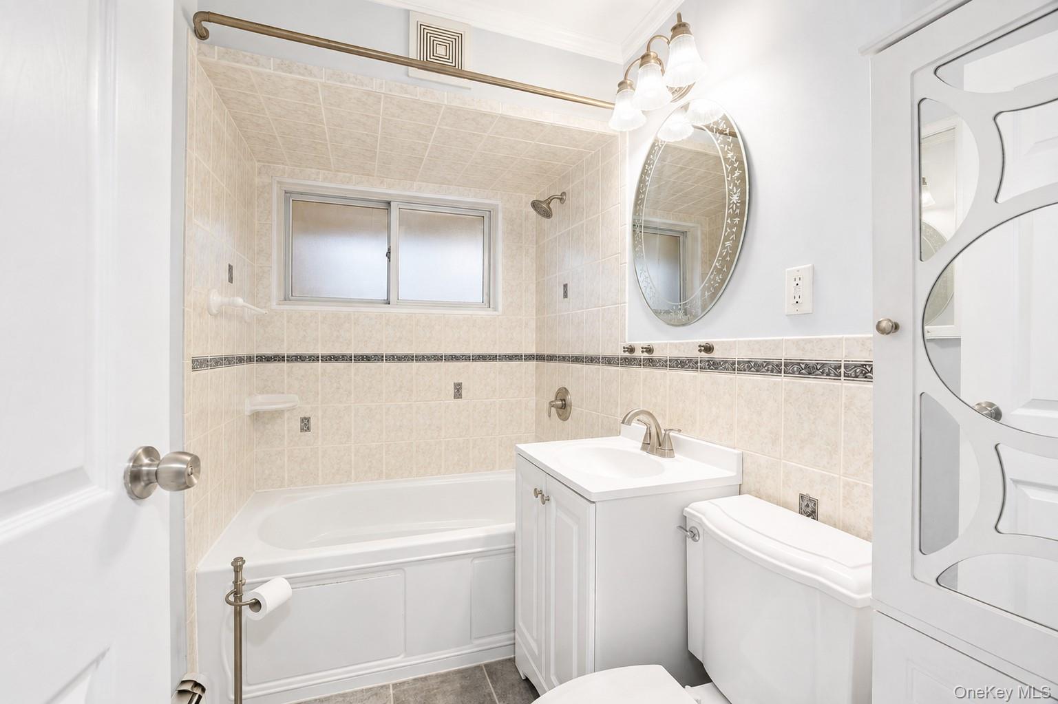 34 Hedge Lane Property Photo 15
