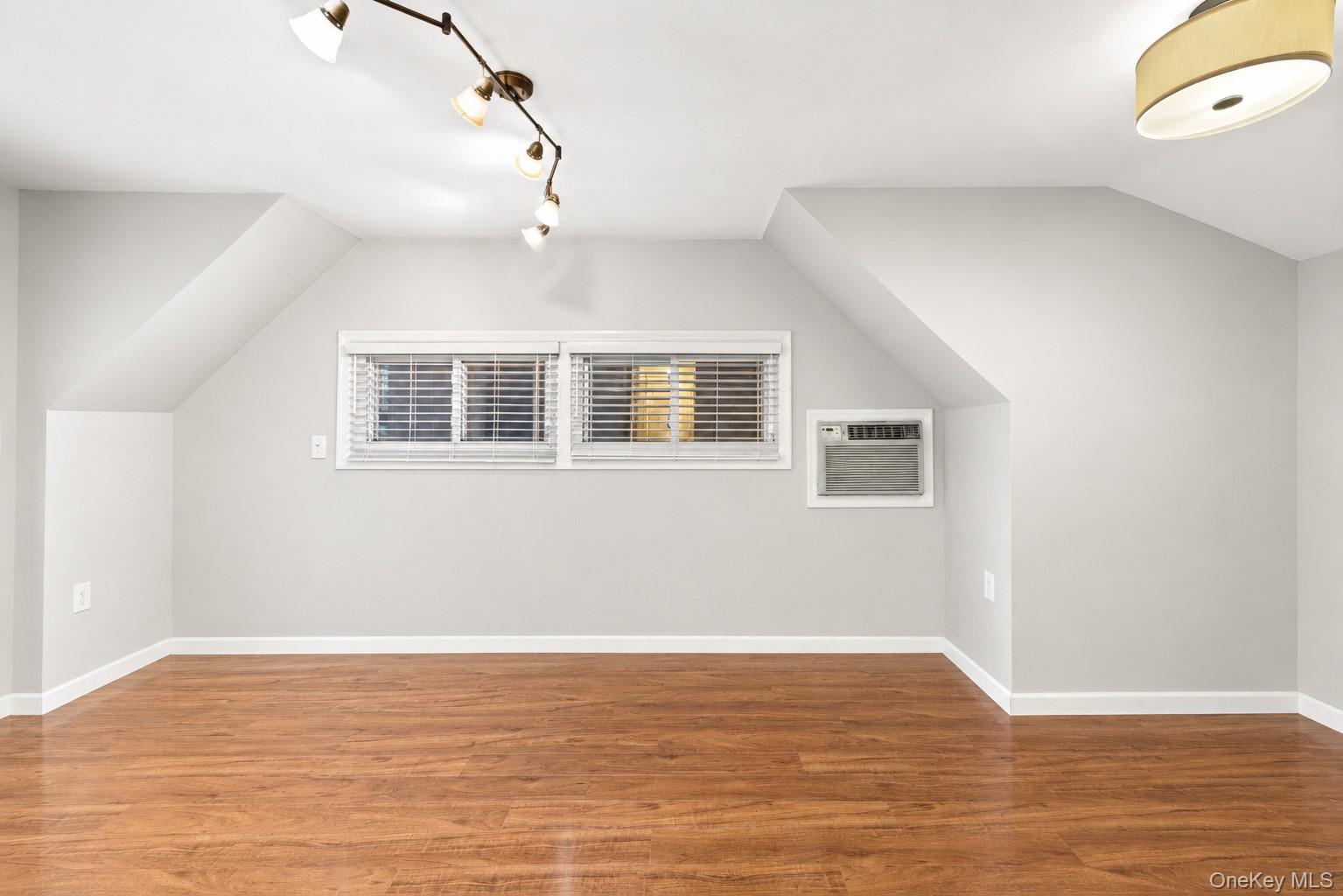 34 Hedge Lane Property Photo 16