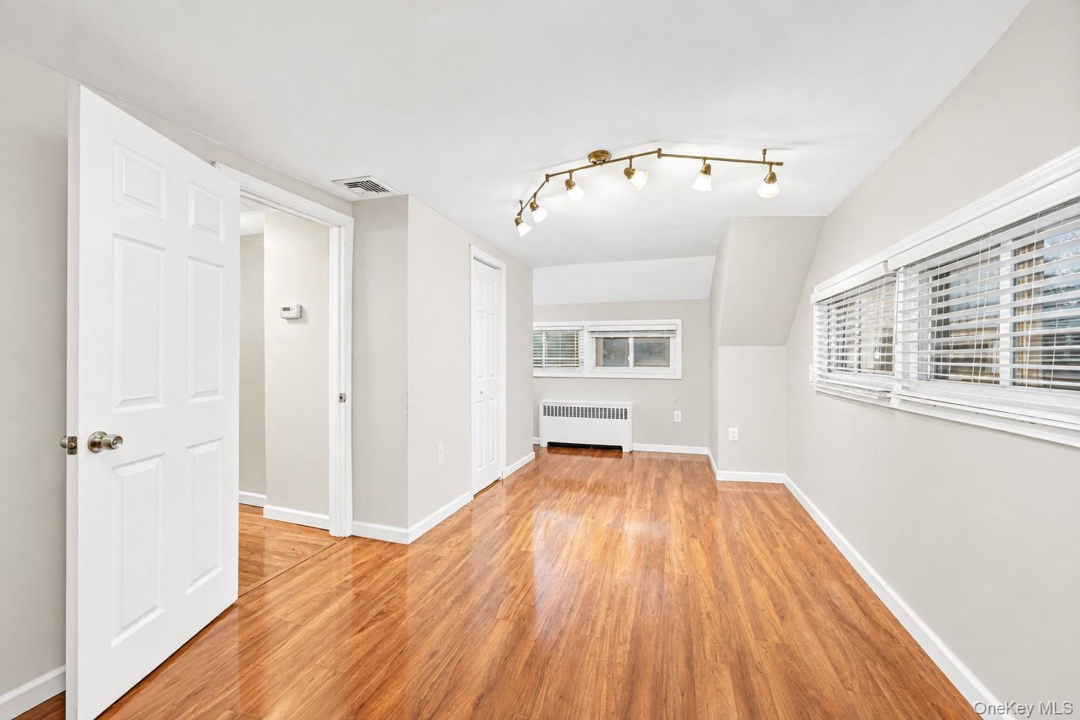 34 Hedge Lane Property Photo 17