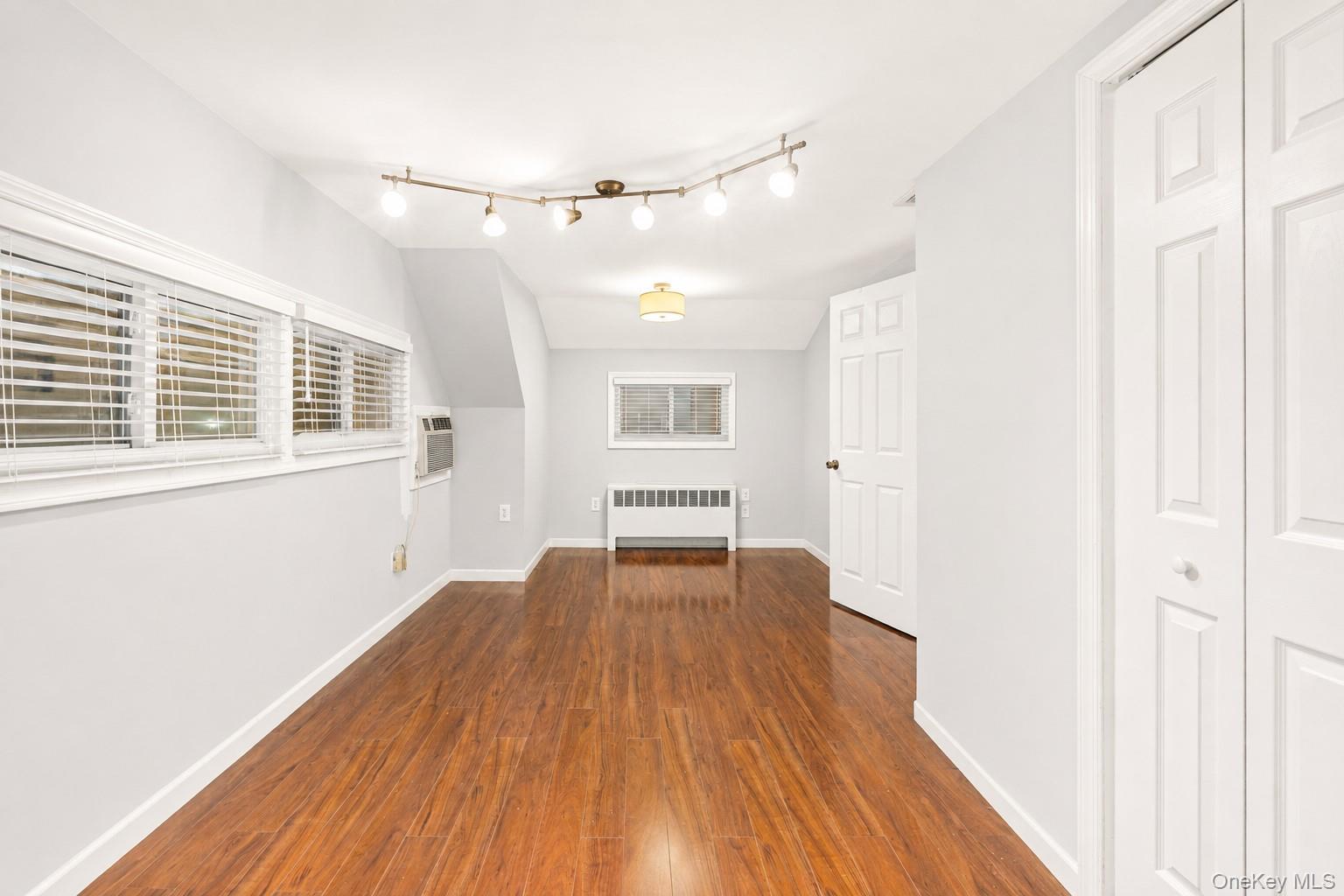 34 Hedge Lane Property Photo 18