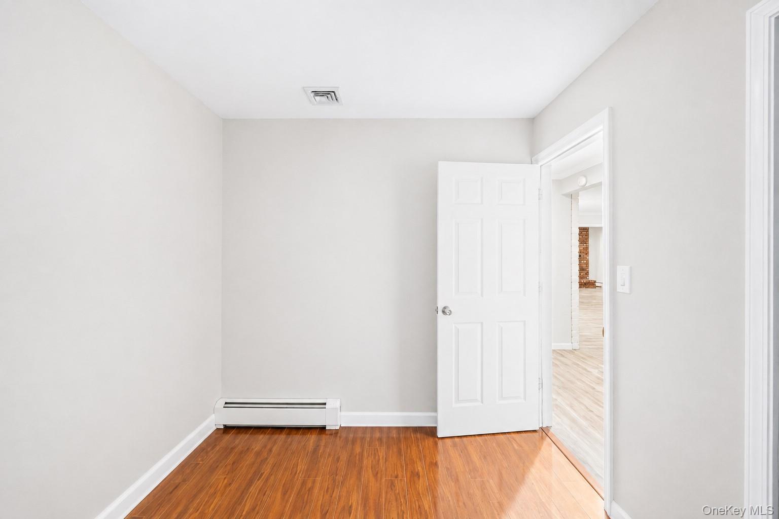 34 Hedge Lane Property Photo 25