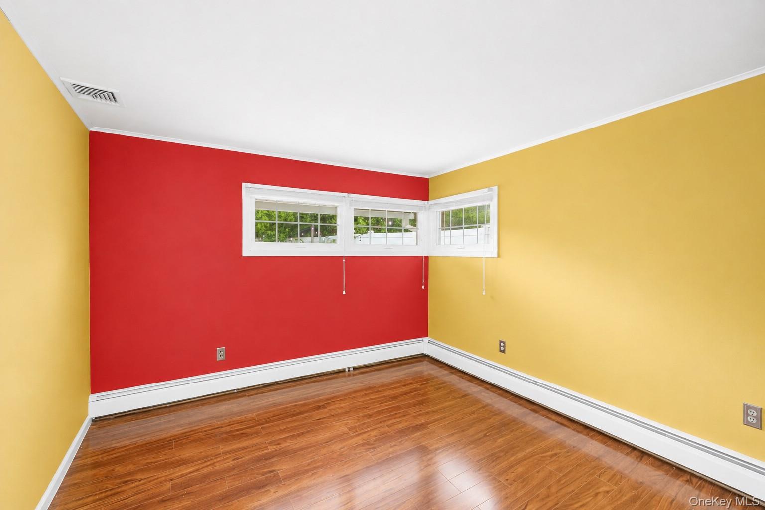 34 Hedge Lane Property Photo 26