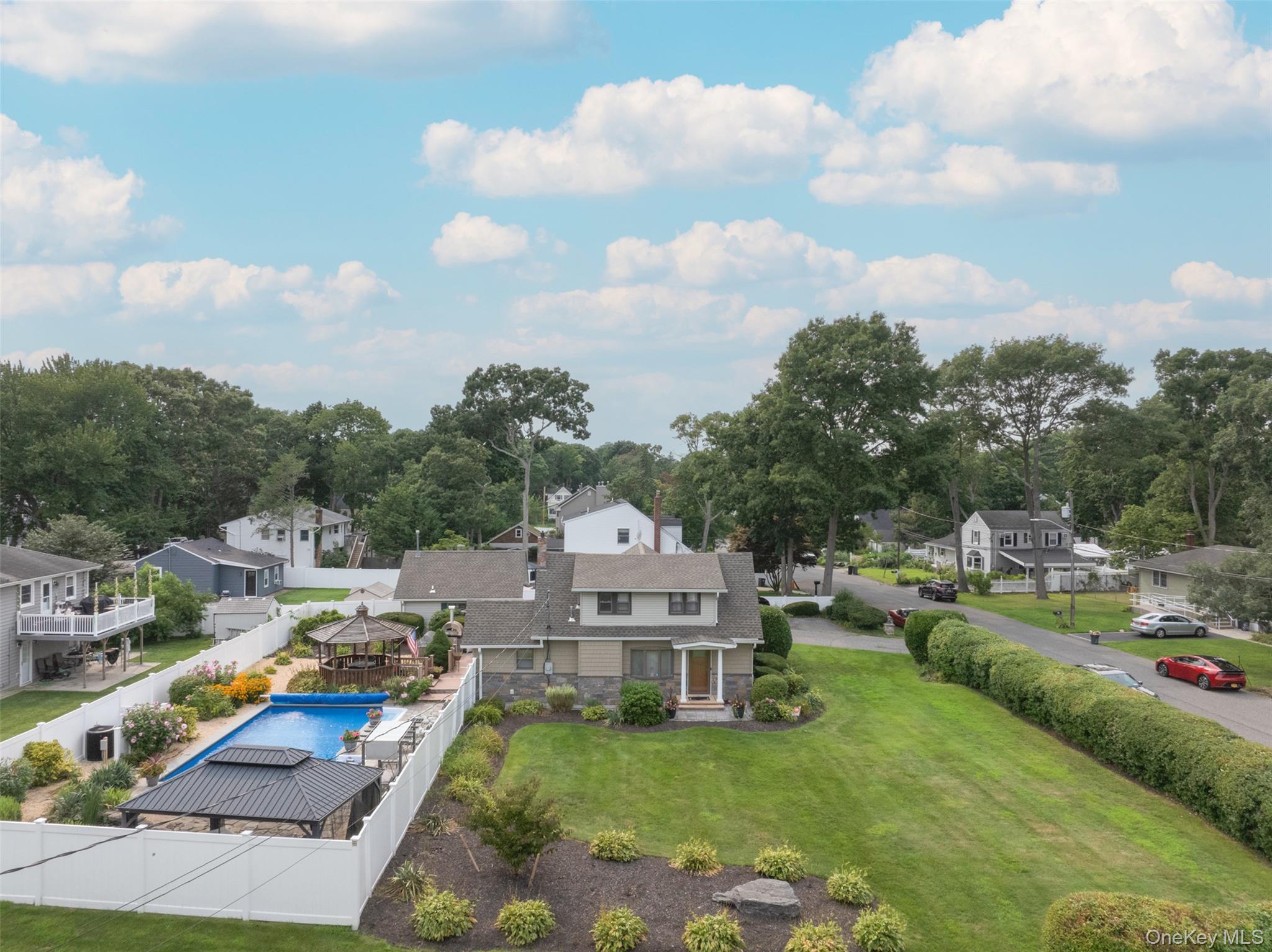 70 Lake Promenade Property Photo 1
