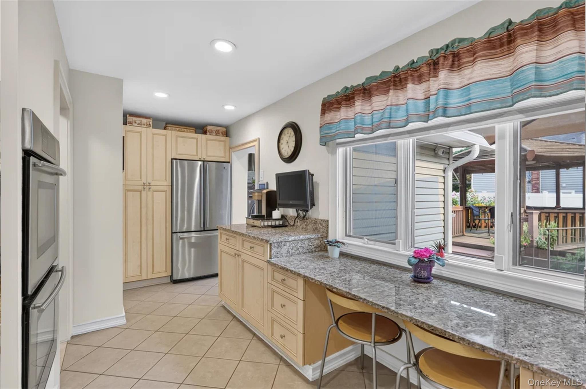 70 Lake Promenade Property Photo 8