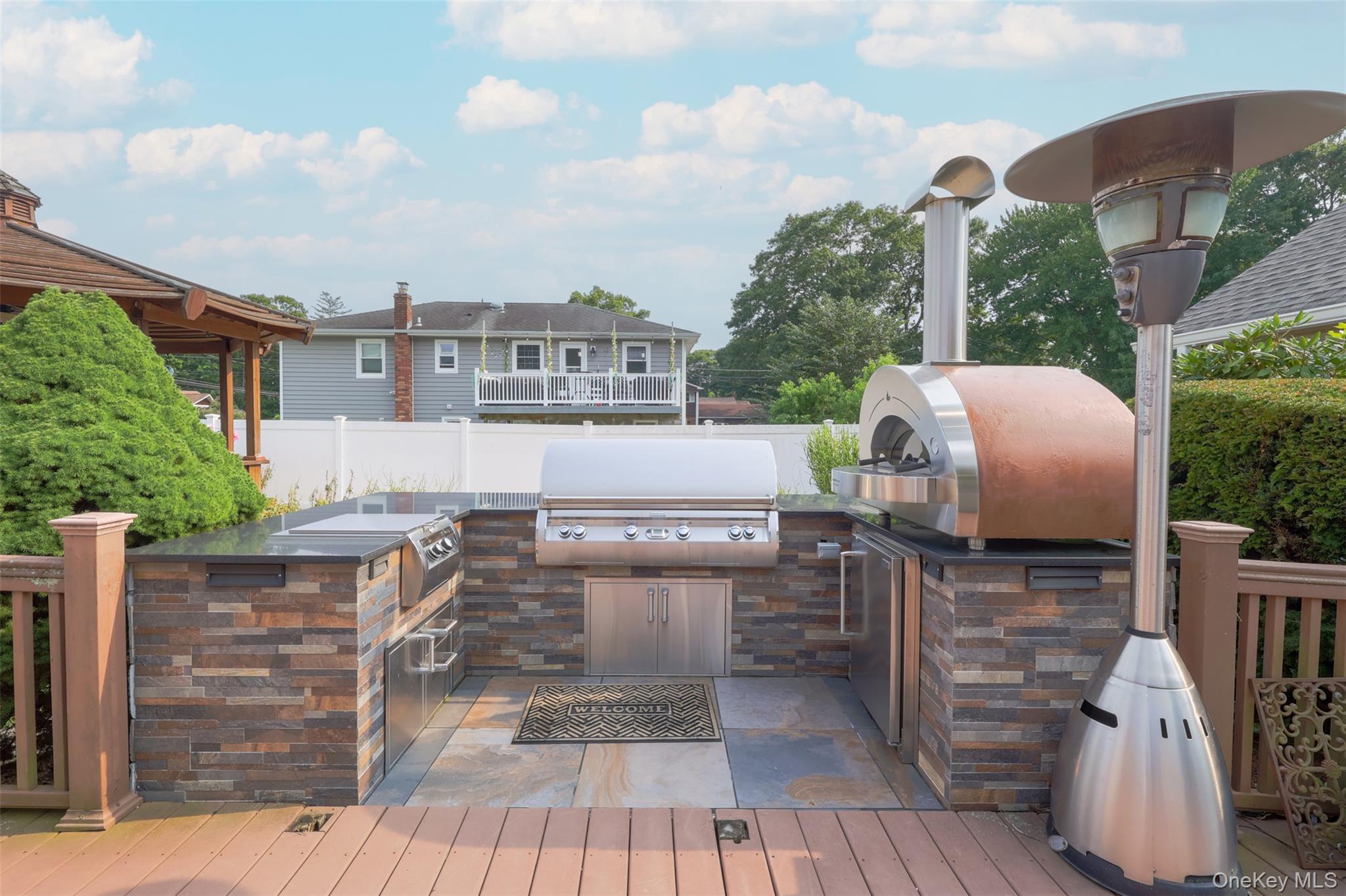 70 Lake Promenade Property Photo 19