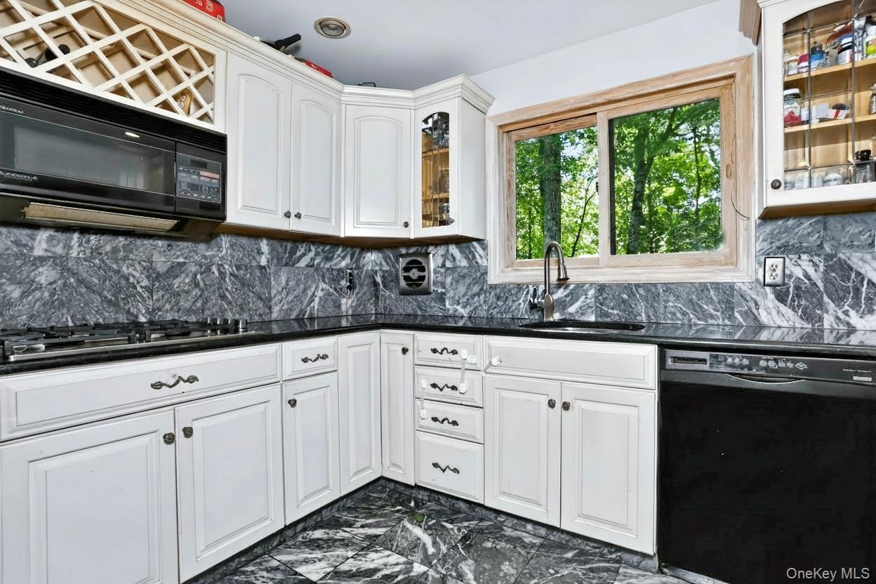 15 Balmoral Drive Property Photo 10