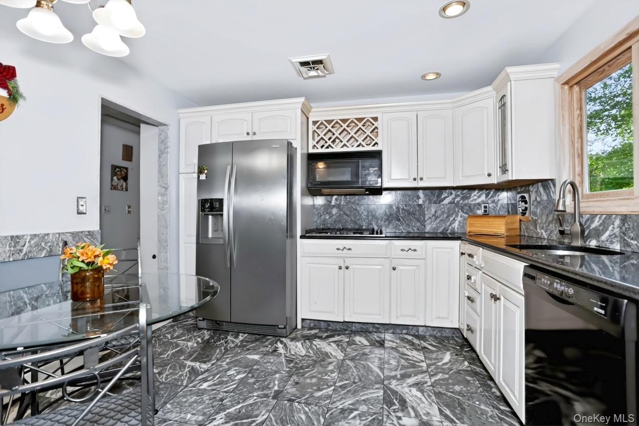 15 Balmoral Drive Property Photo 12