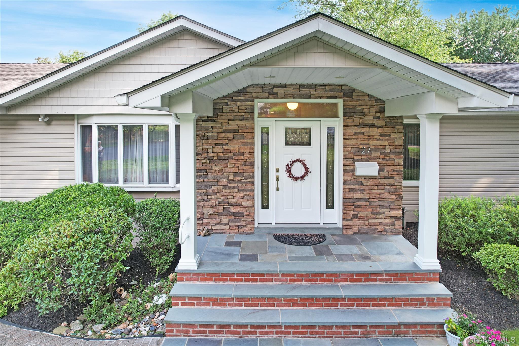27 Eldor Avenue Property Photo 2
