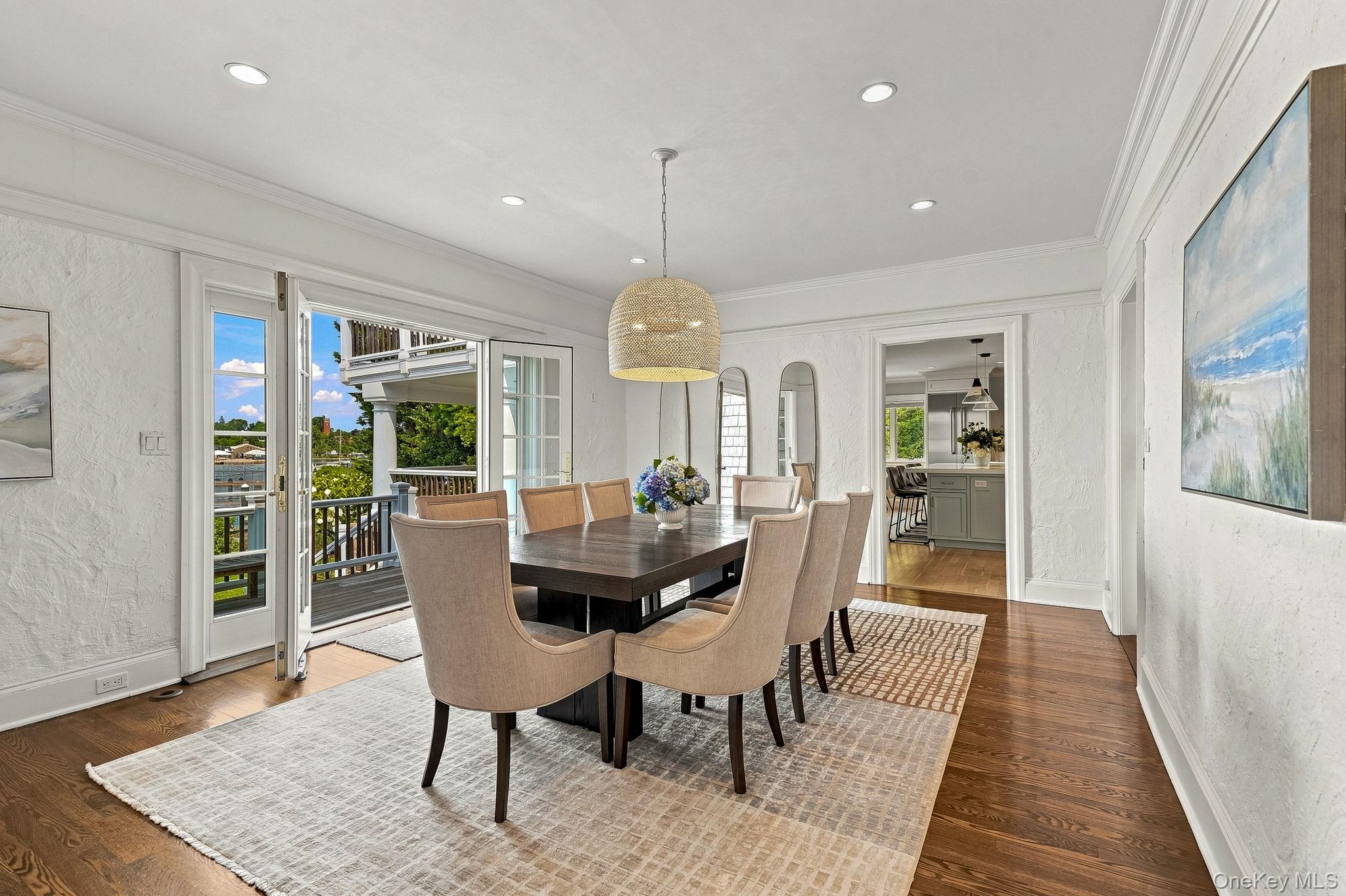 522 The Parkway Property Photo 13